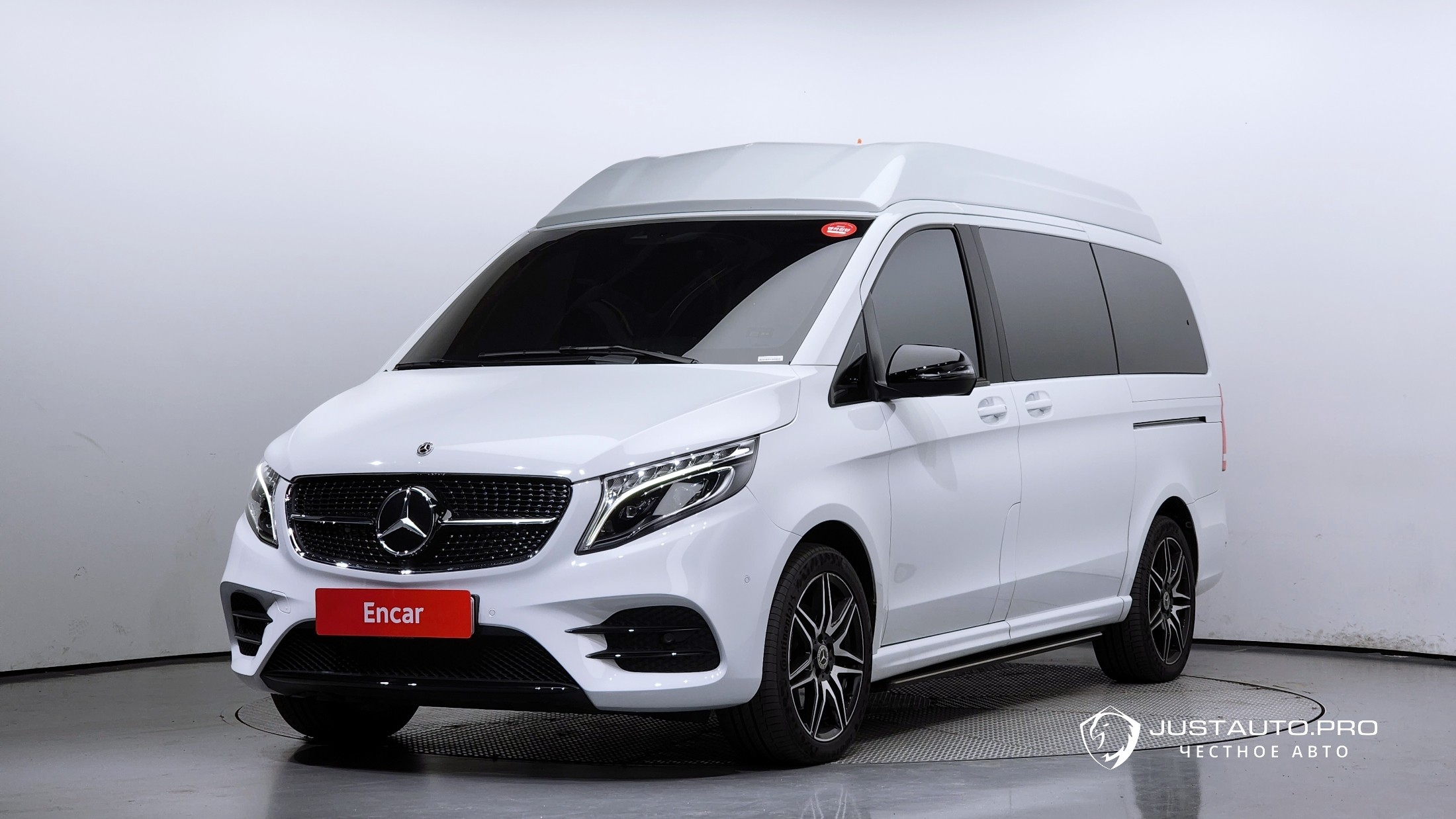 Автомобиль Mercedes-Benz V-Class