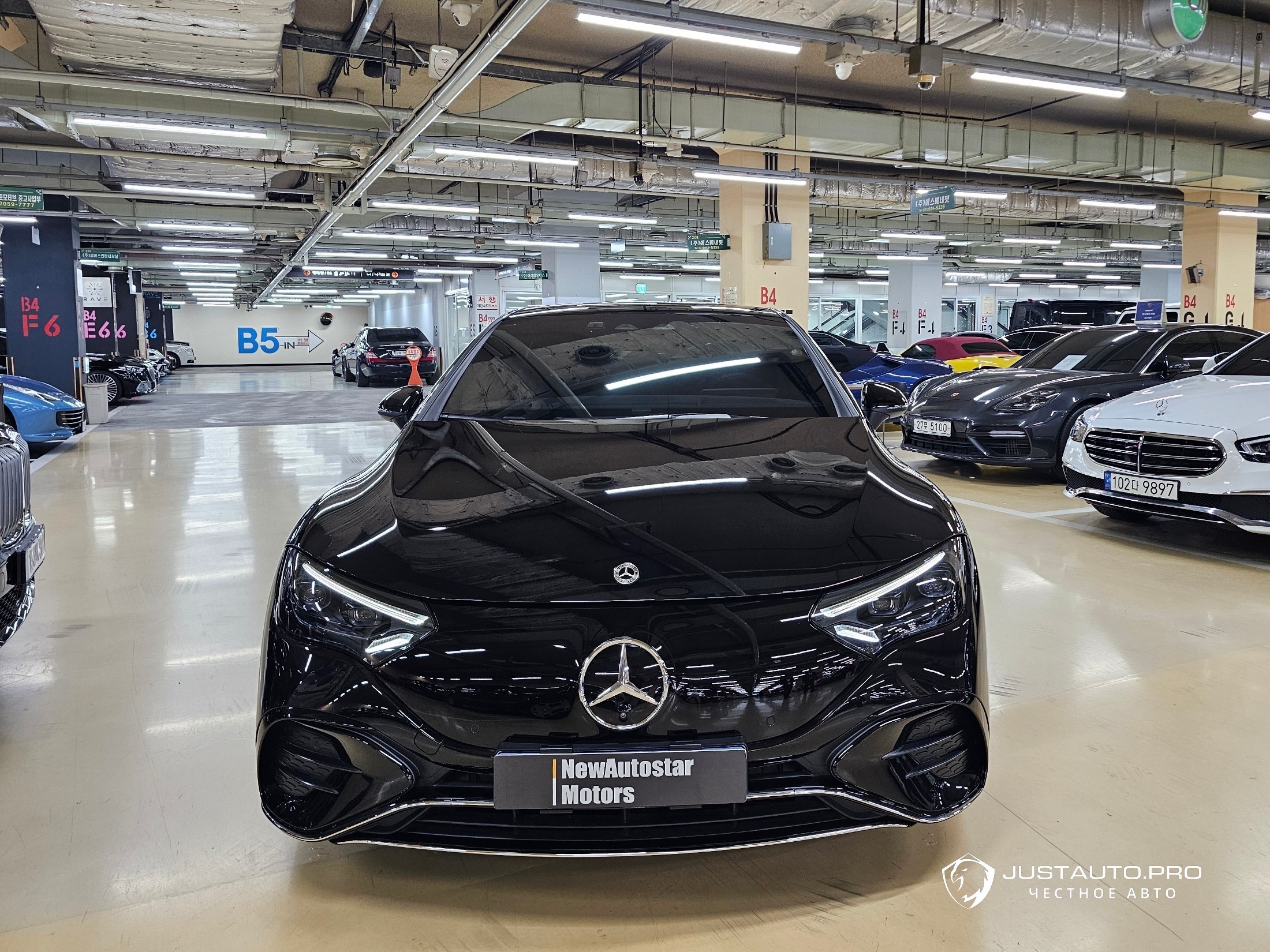 Автомобиль Mercedes-Benz EQE