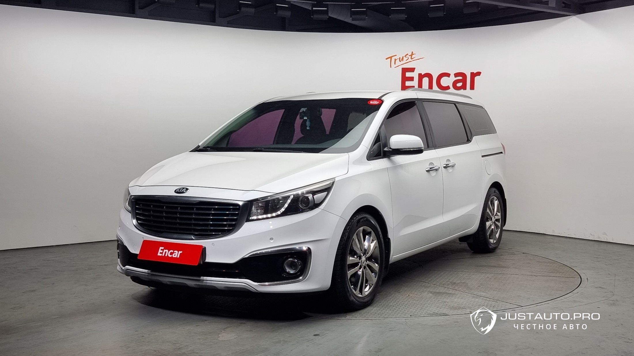 Автомобиль Kia Canival