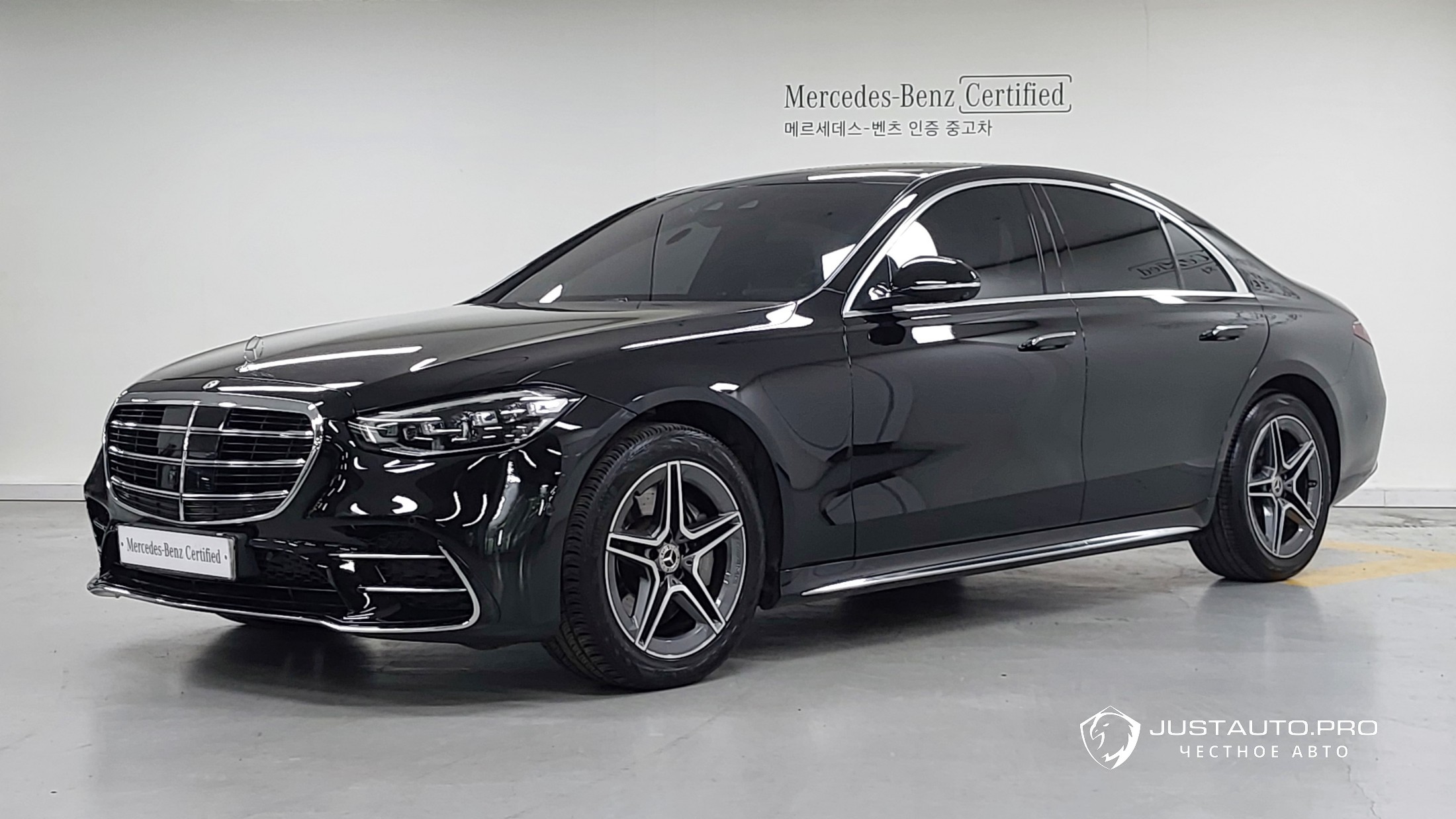 Автомобиль Mercedes-Benz S-Class