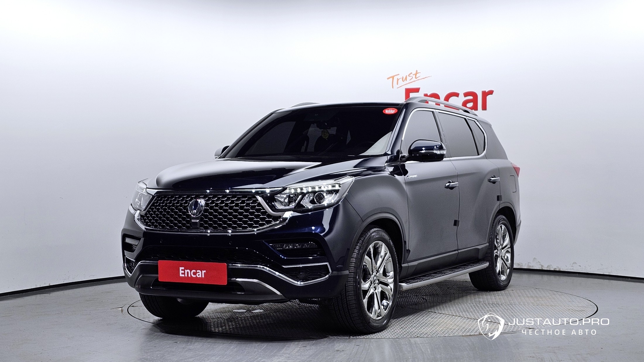 Автомобиль KG_Mobility_Ssangyong Rexton