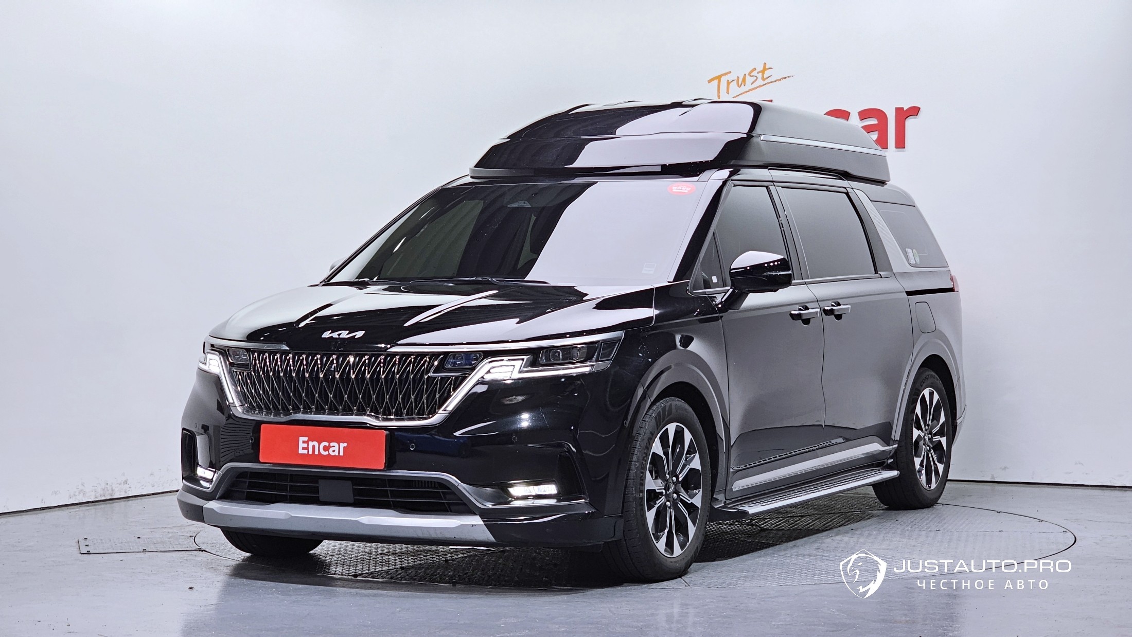 Автомобиль Kia Canival