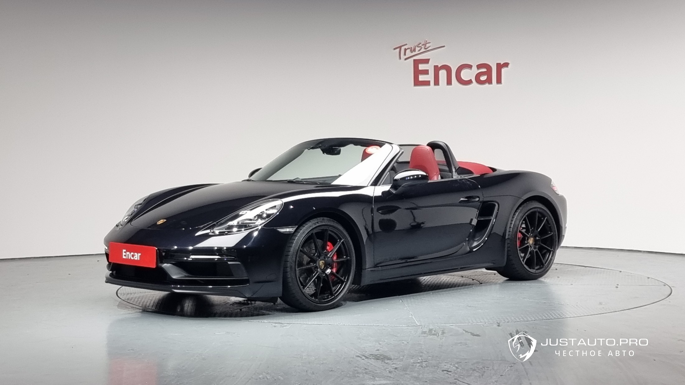 Автомобиль Porsche 718