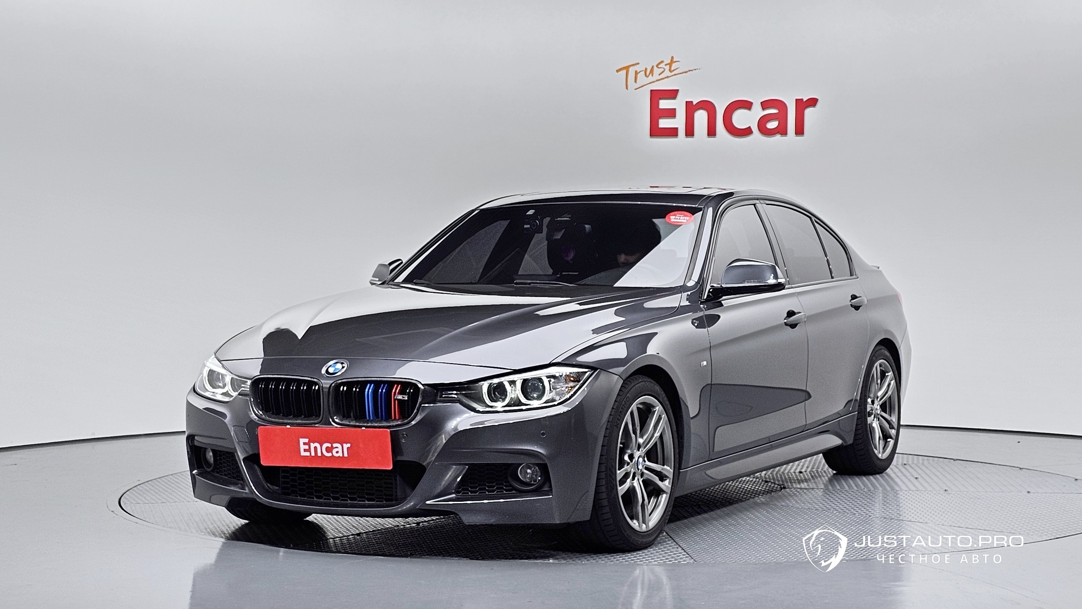 Автомобиль BMW 3-Series