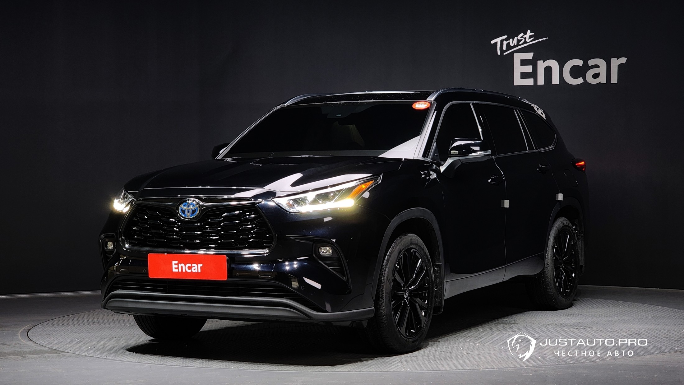 Автомобиль Toyota Highlander