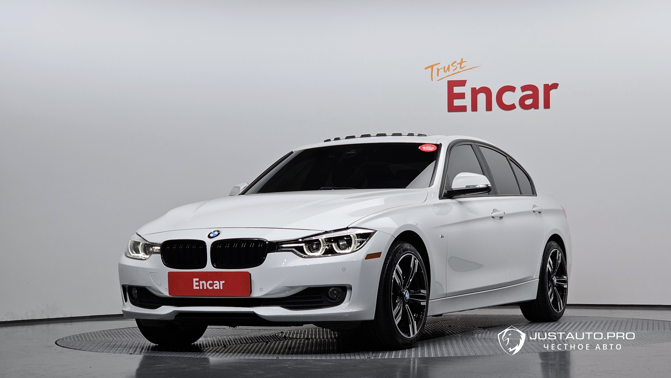 Автомобиль BMW 3-Series