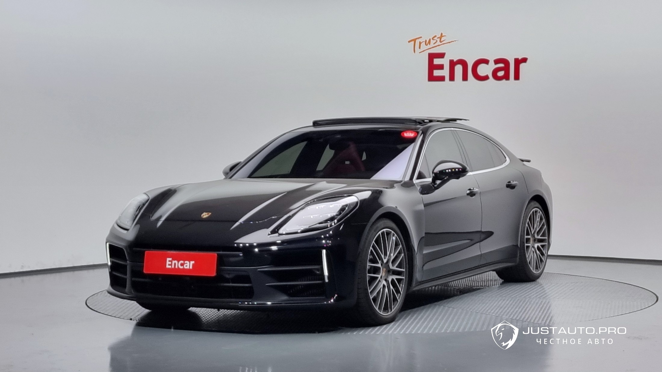 Автомобиль Porsche Panamera
