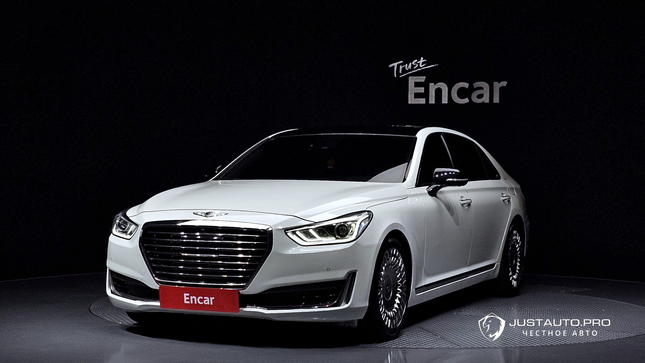 Автомобиль Genesis EQ900