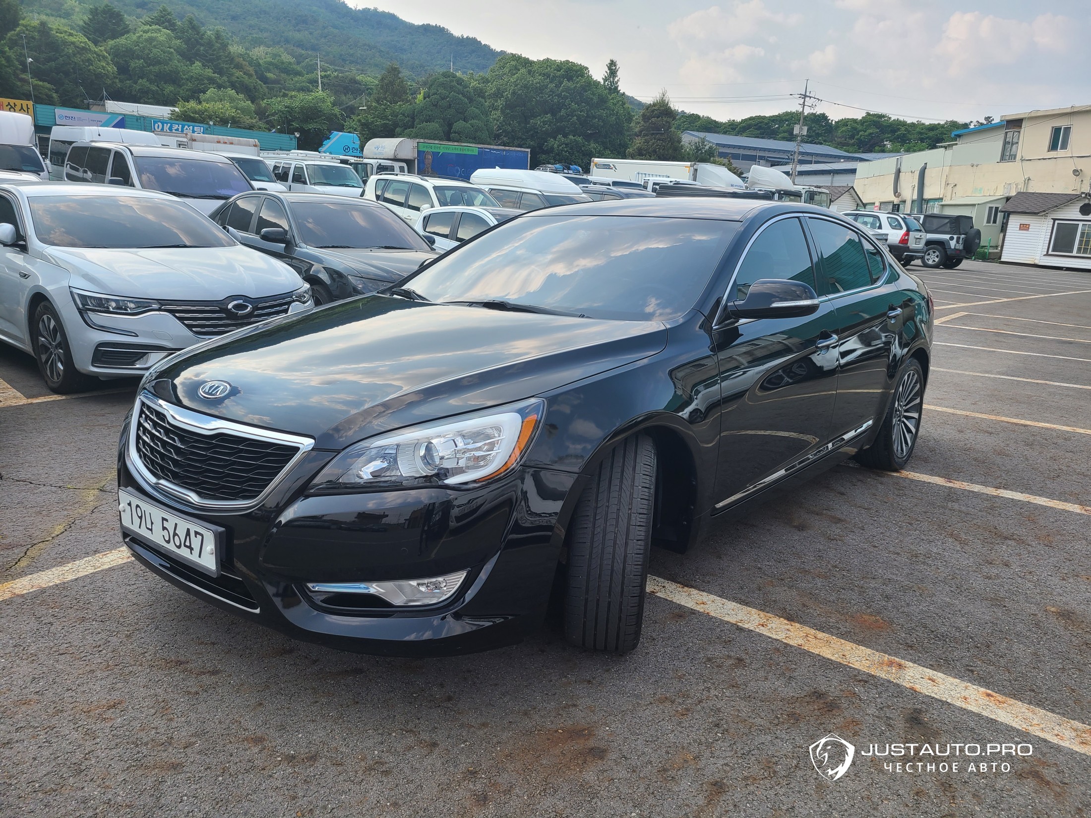 Автомобиль Kia K7