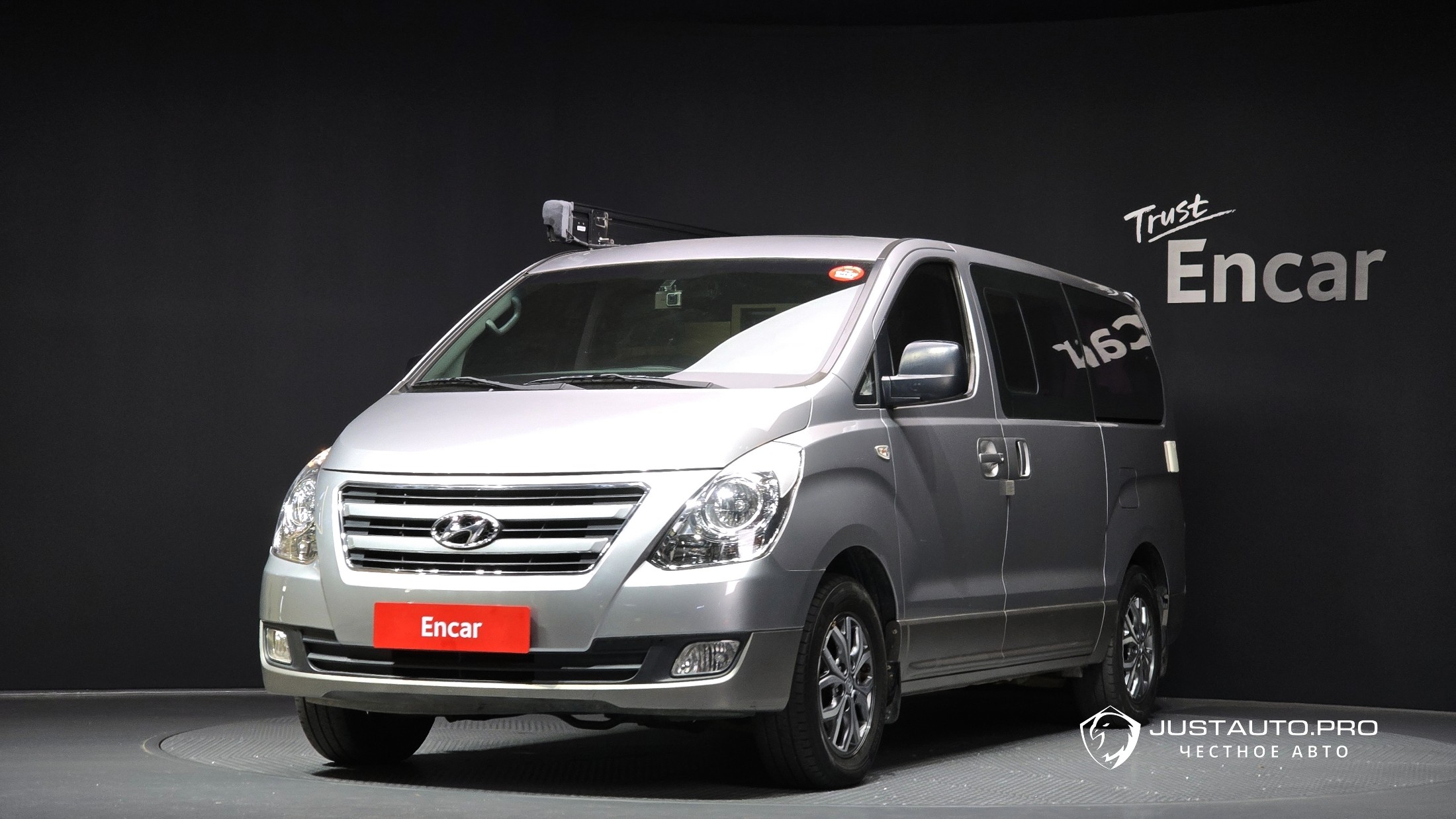 Автомобиль Hyundai Starex