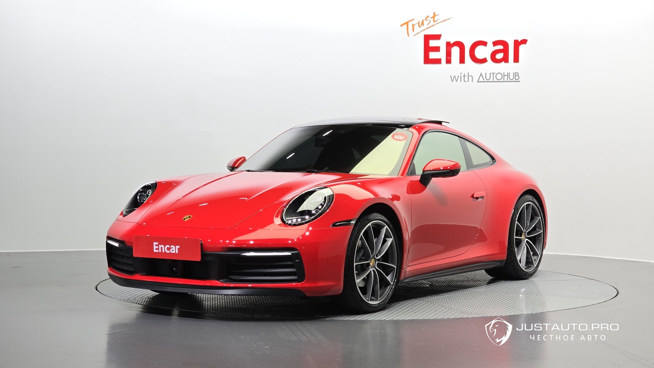 Автомобиль Porsche 911