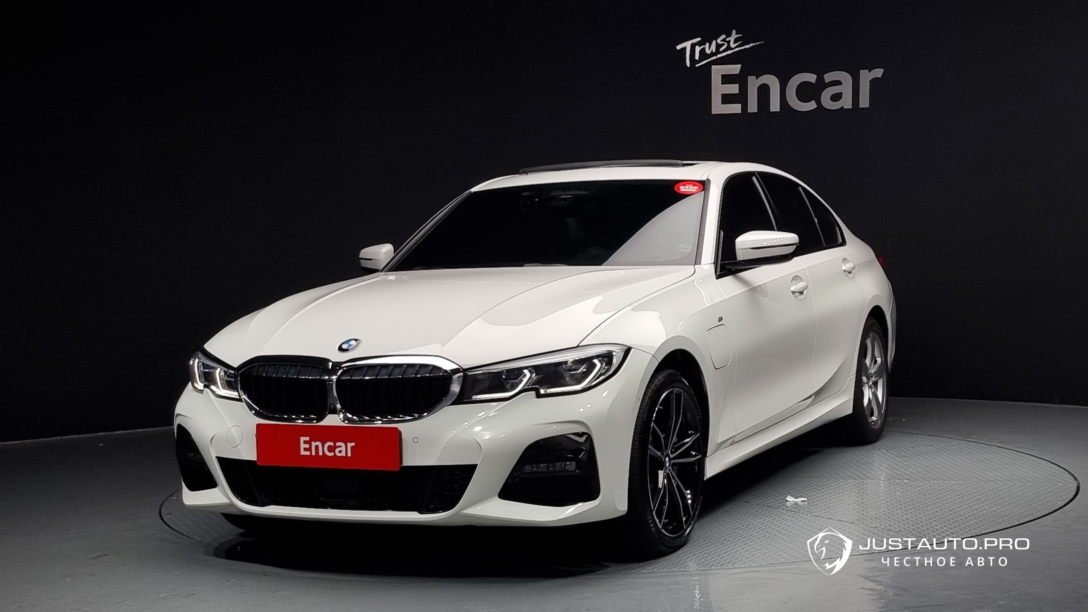 Автомобиль BMW 3-Series