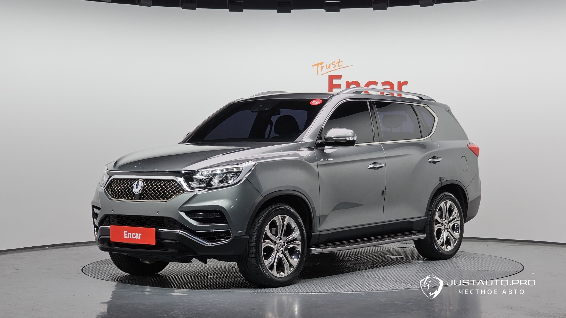 Автомобиль KG_Mobility_Ssangyong Rexton
