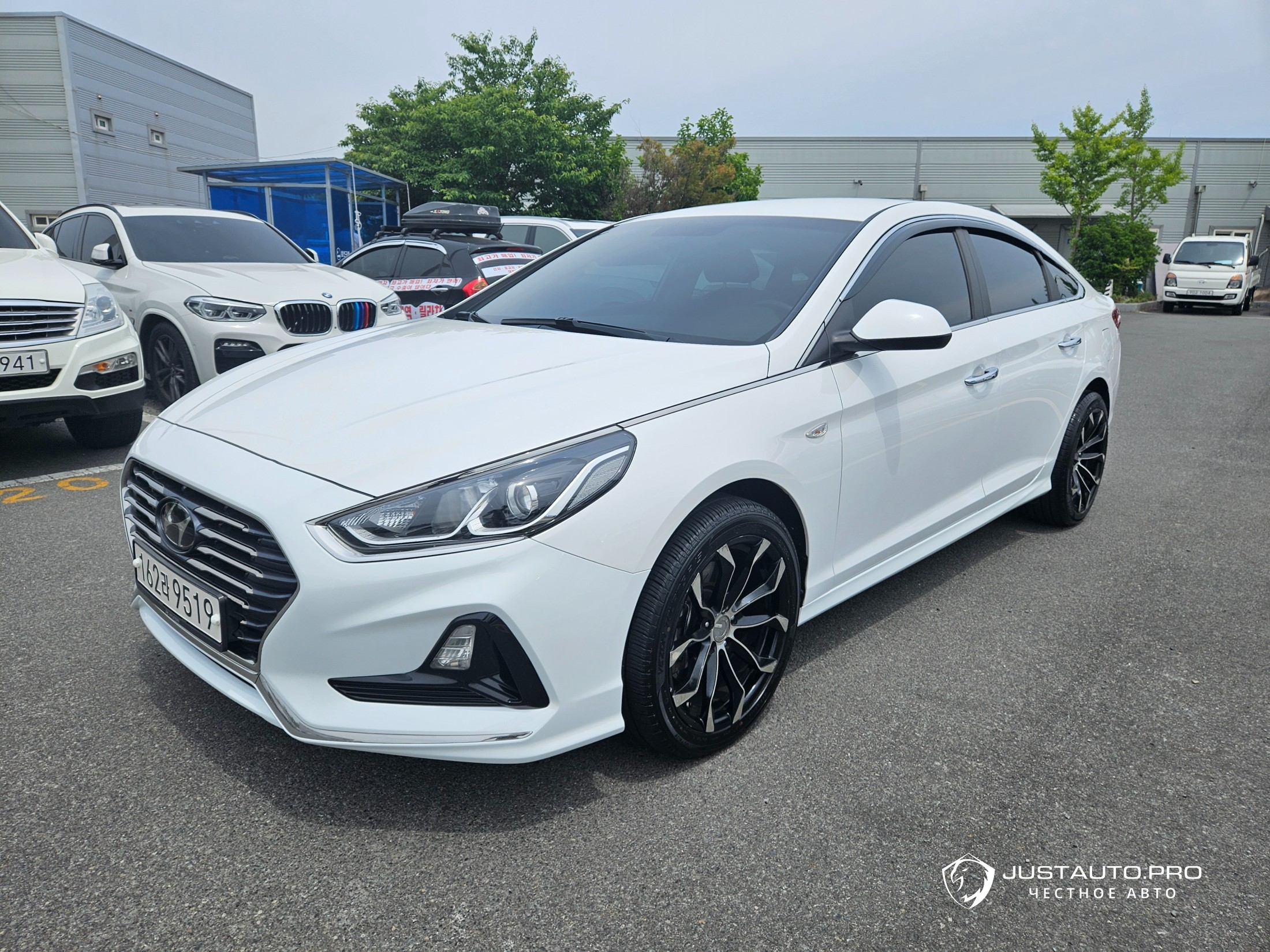 Автомобиль Hyundai Sonata