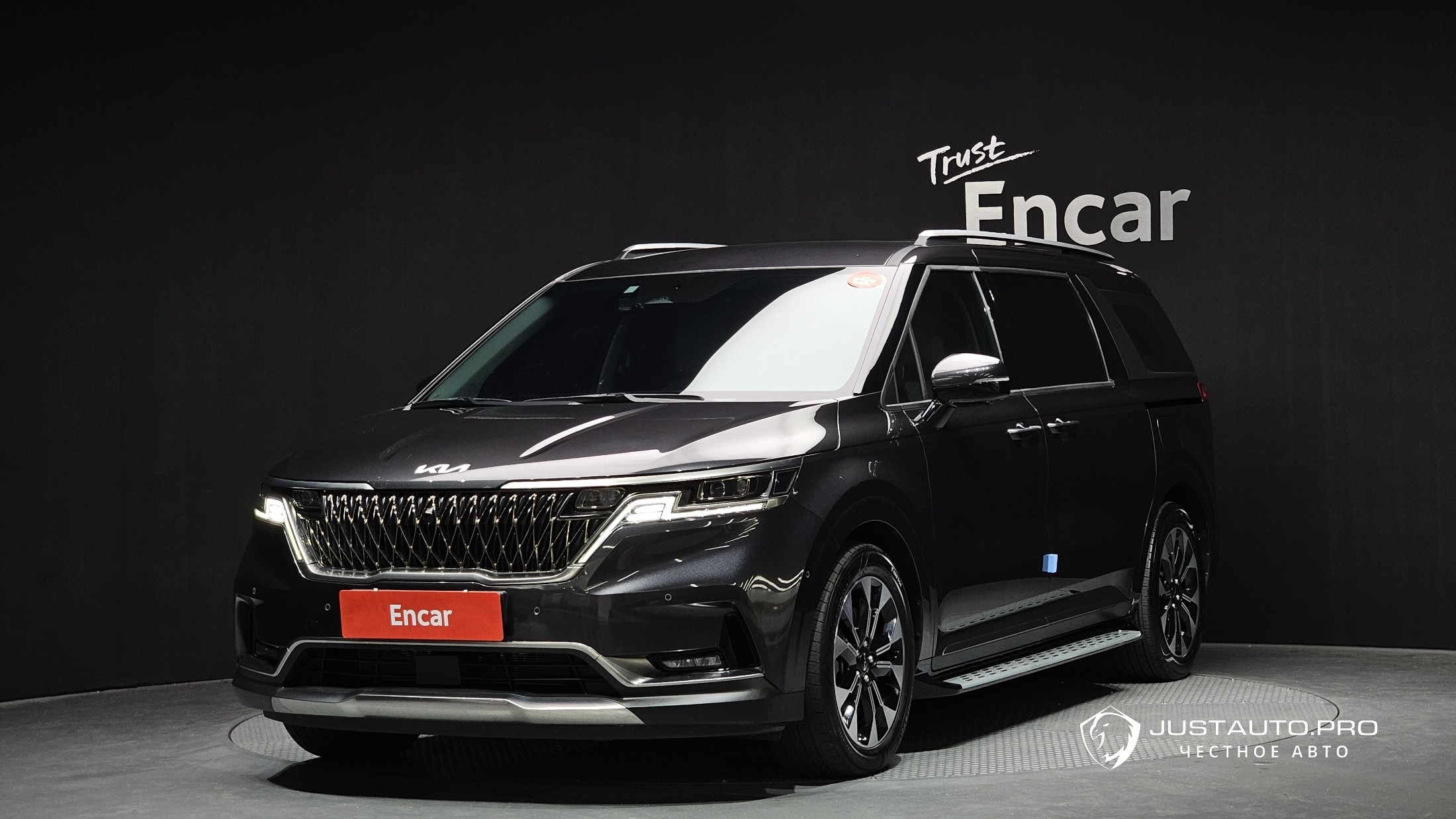 Автомобиль Kia Canival