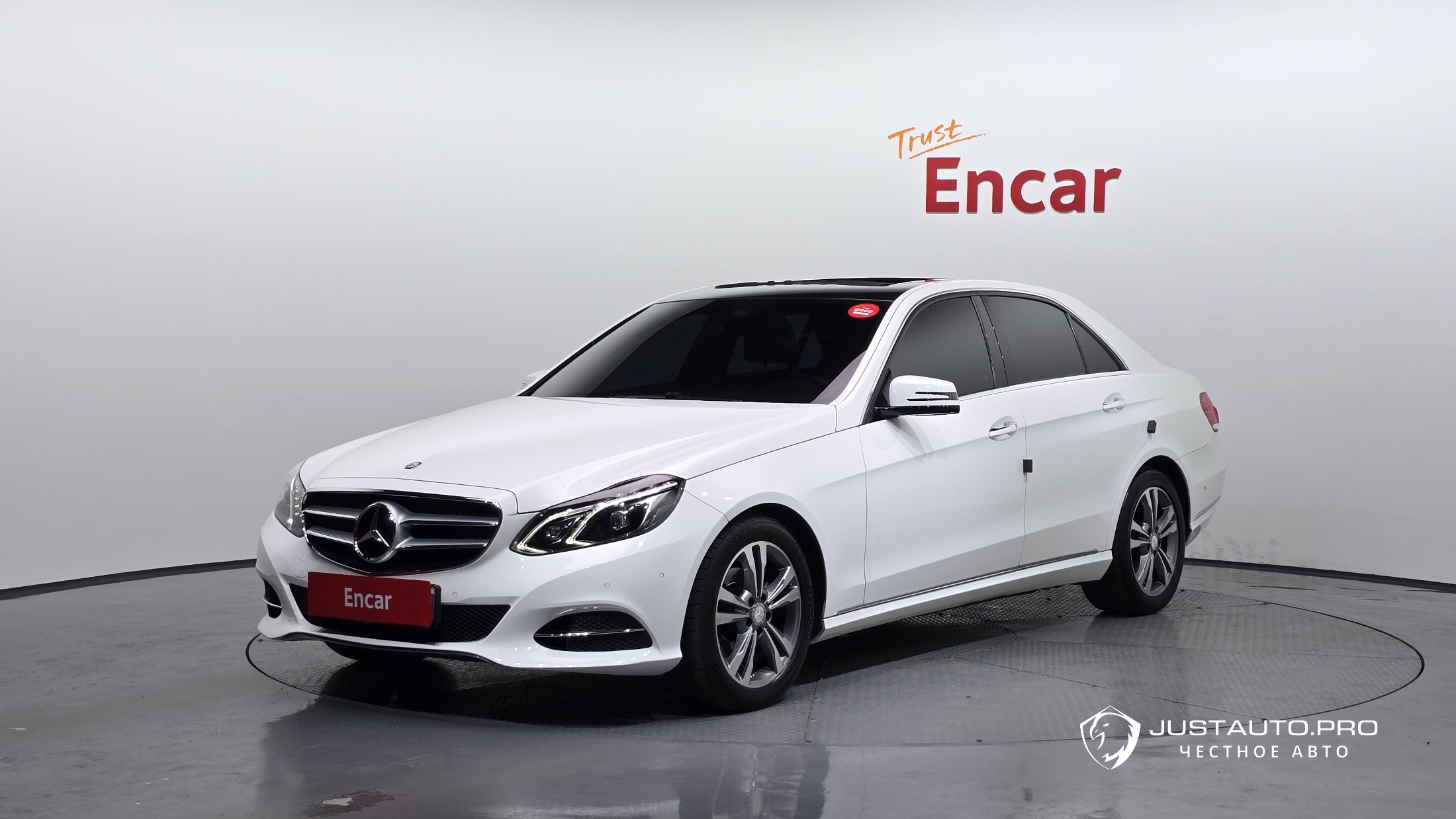 Автомобиль Mercedes-Benz E-Class