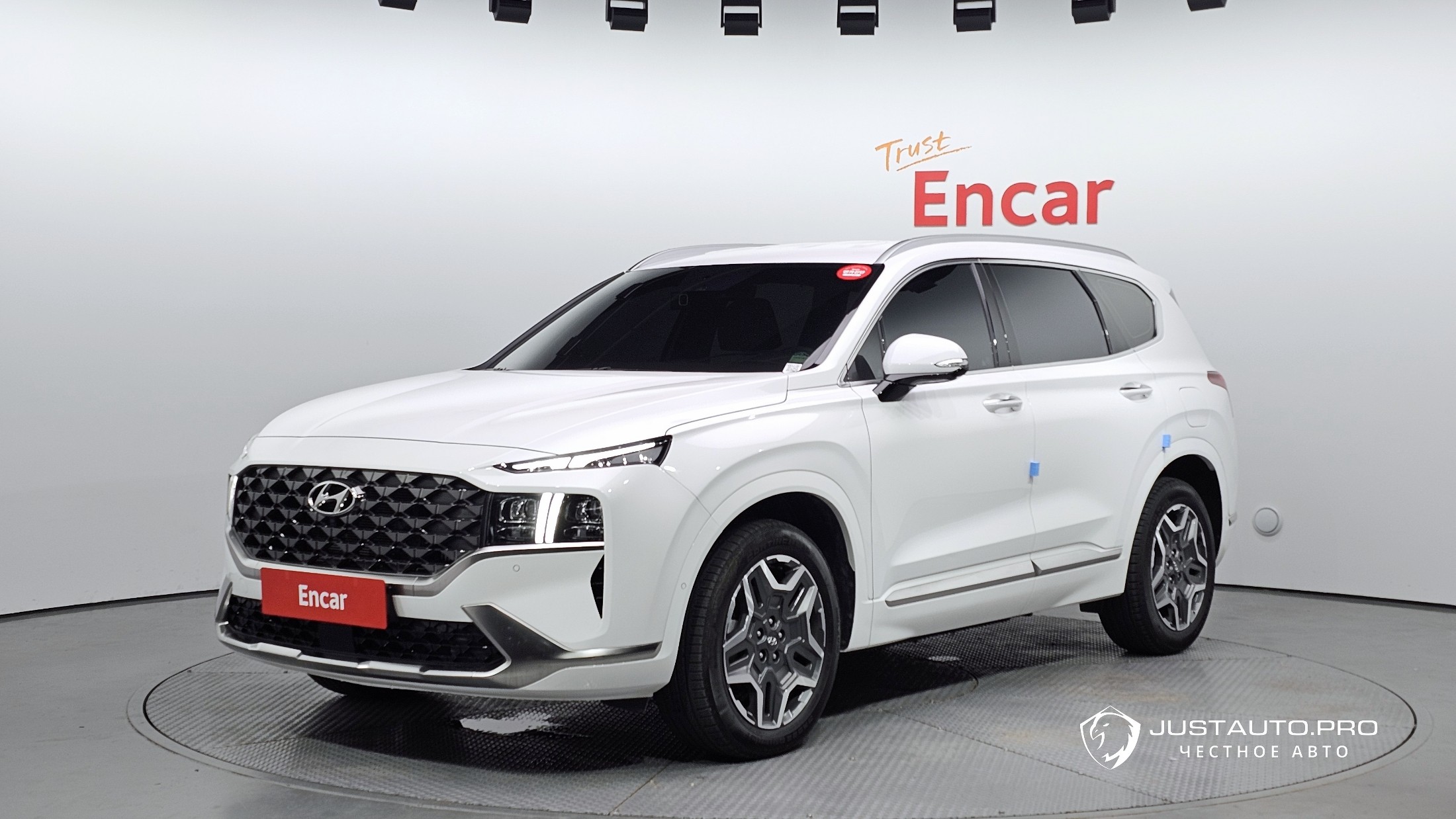 Автомобиль Hyundai Santafe