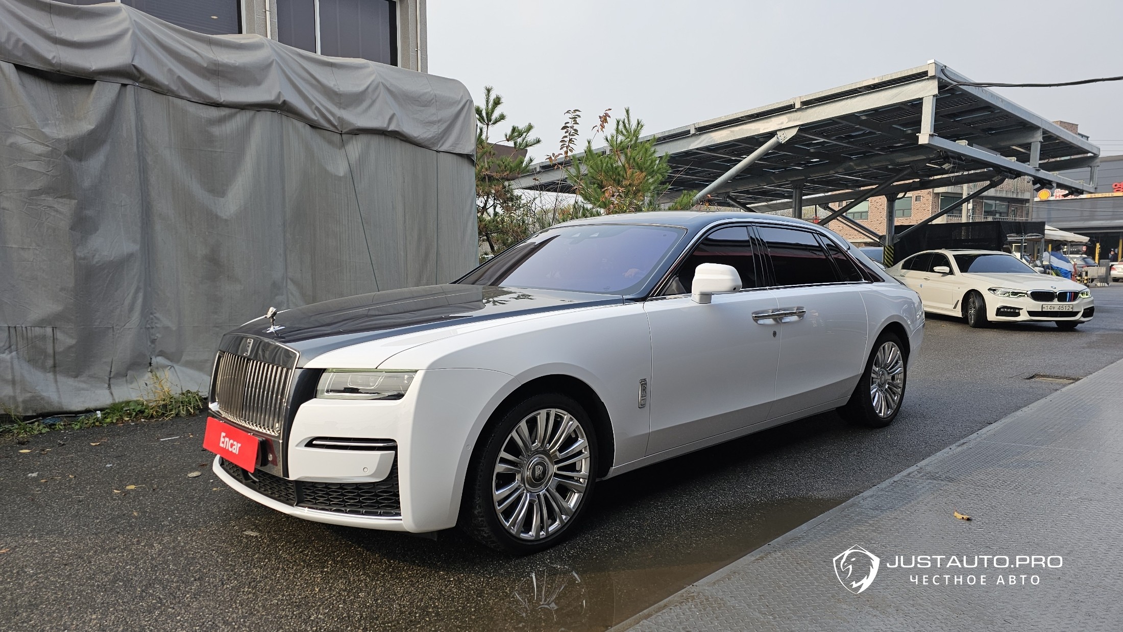 Автомобиль Rolls-Royce Ghost