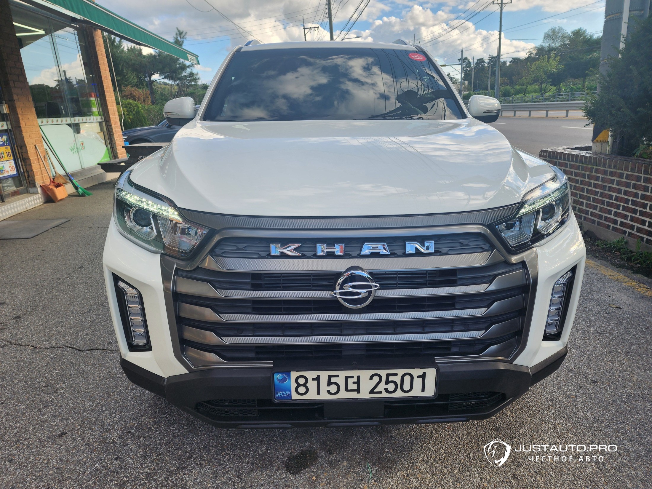 Автомобиль KG_Mobility_Ssangyong Rexton