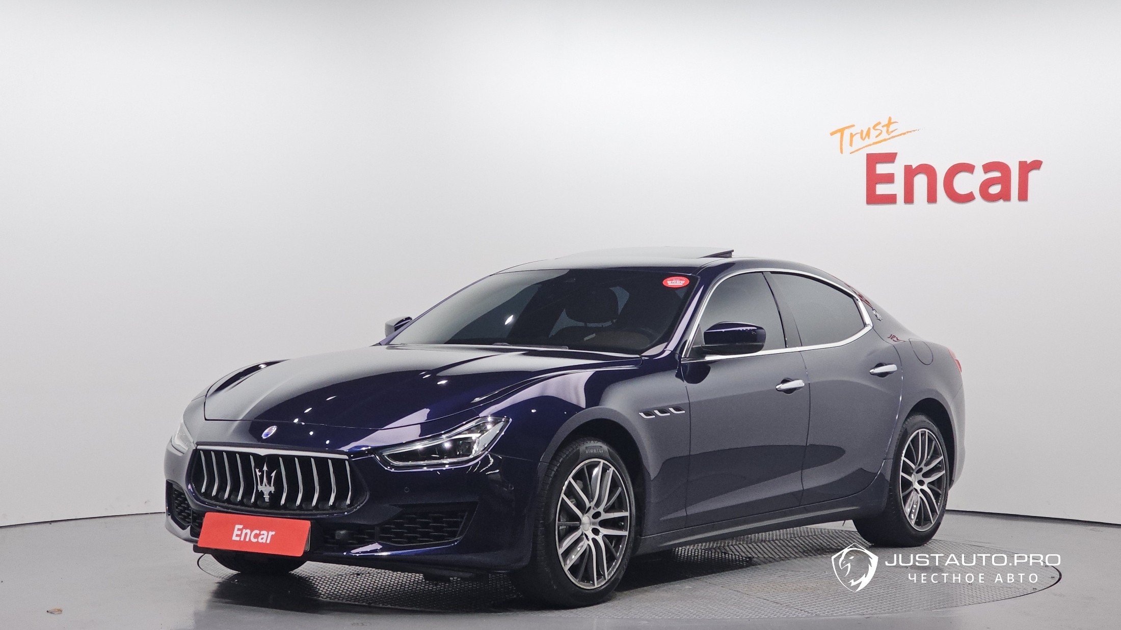 Автомобиль Maserati Ghibli
