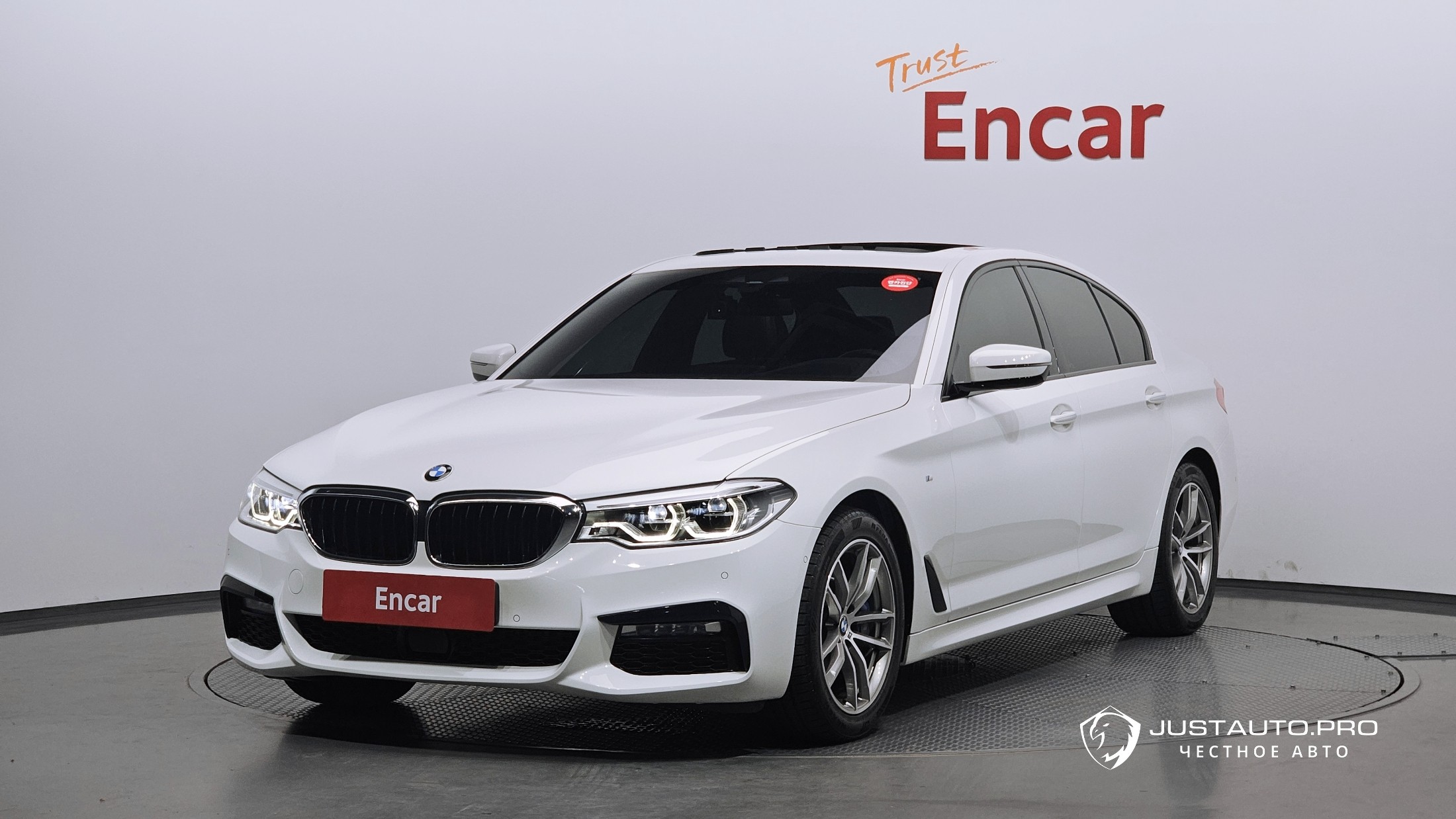 Автомобиль BMW 5-Series