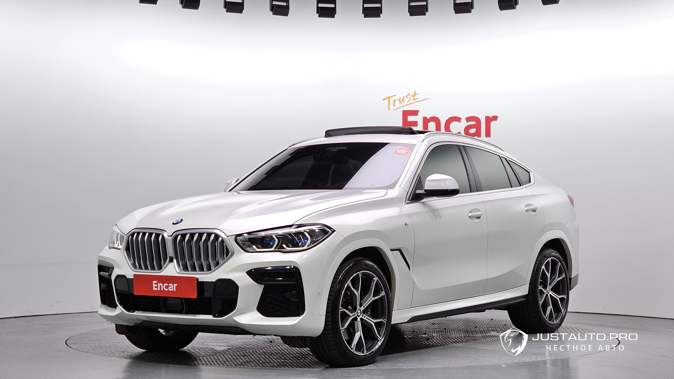 Автомобиль BMW X6