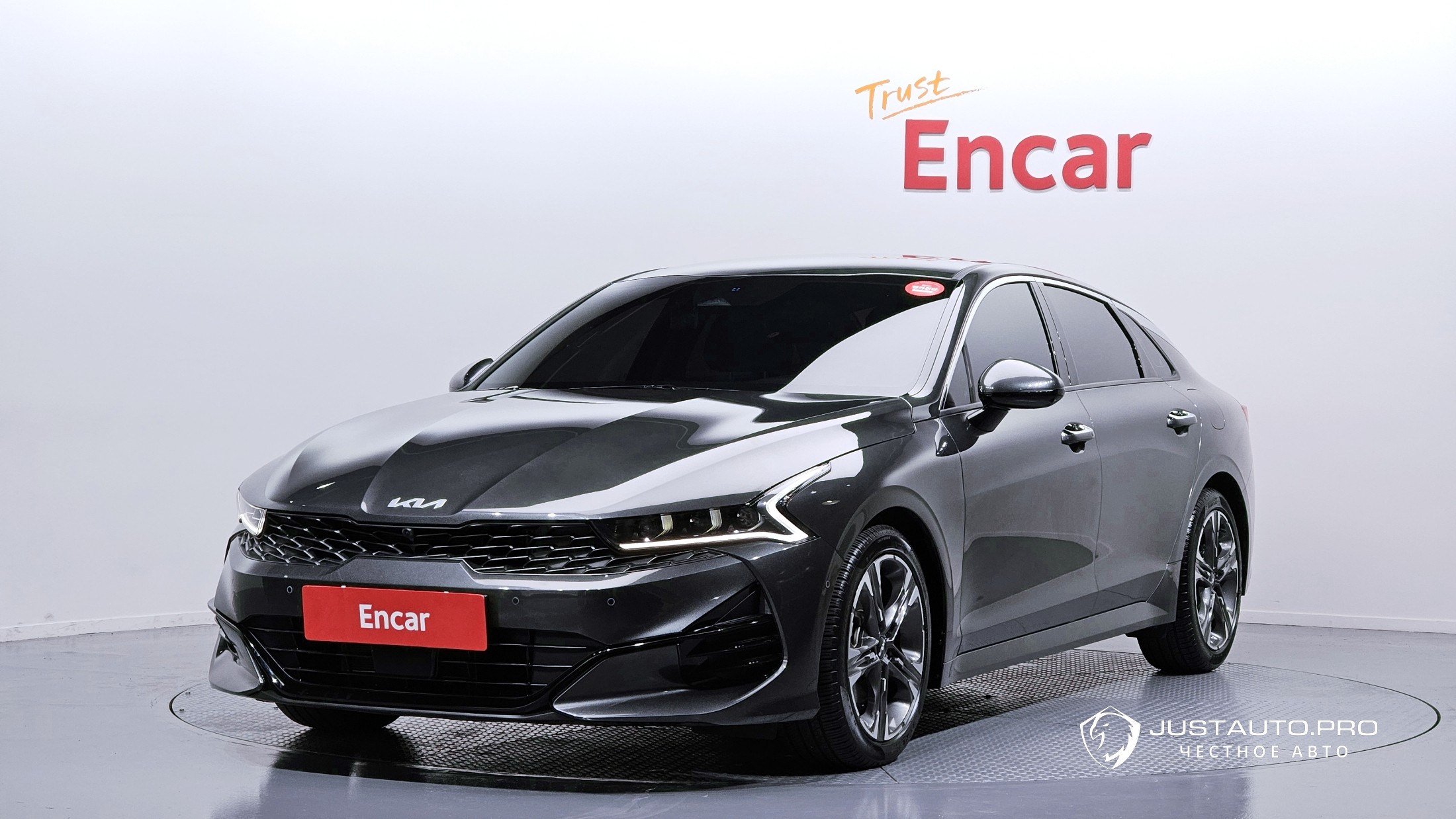 Автомобиль Kia K5