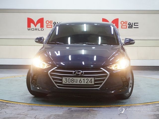 Автомобиль Hyundai AVANTE