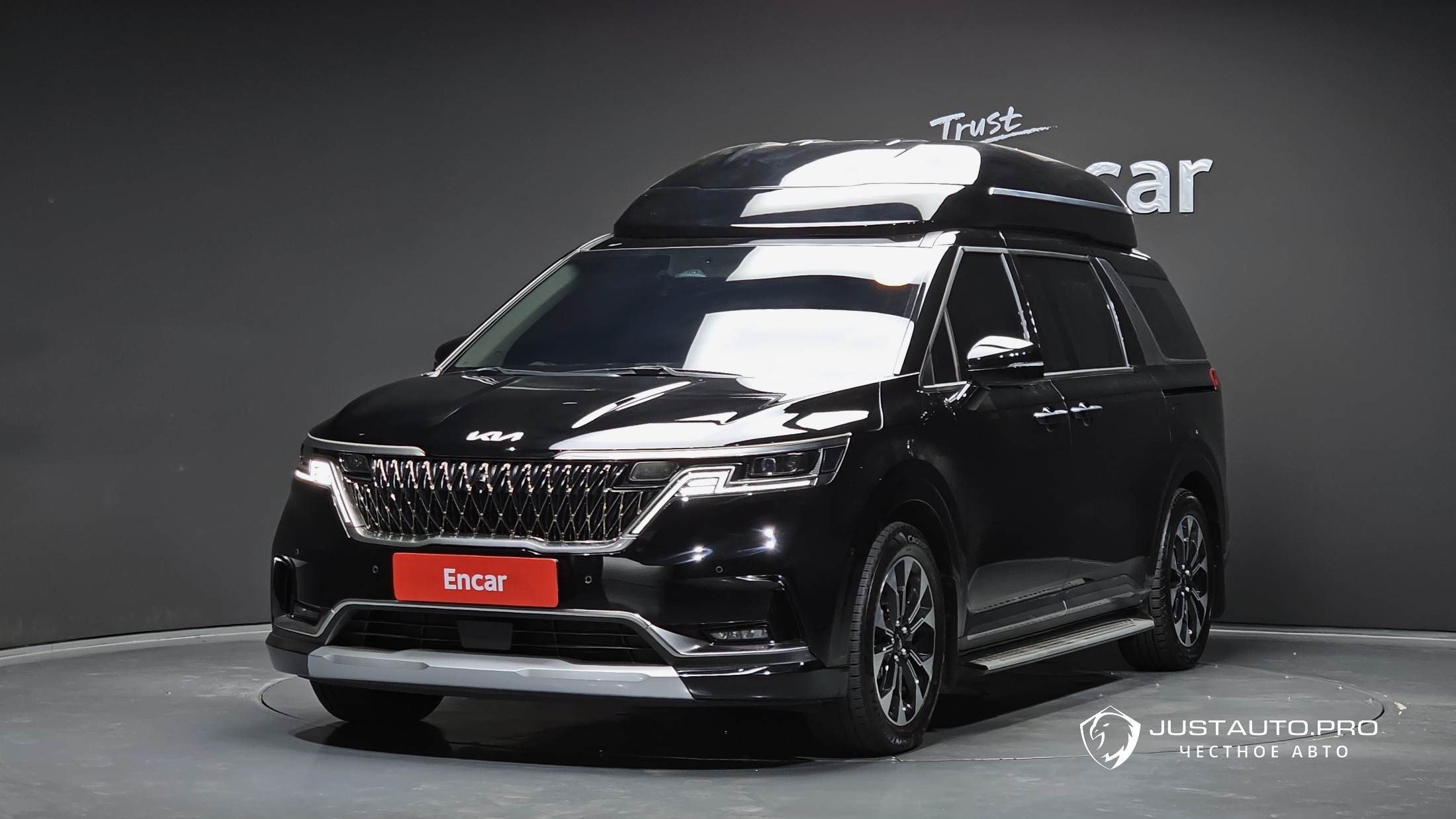 Автомобиль Kia Canival