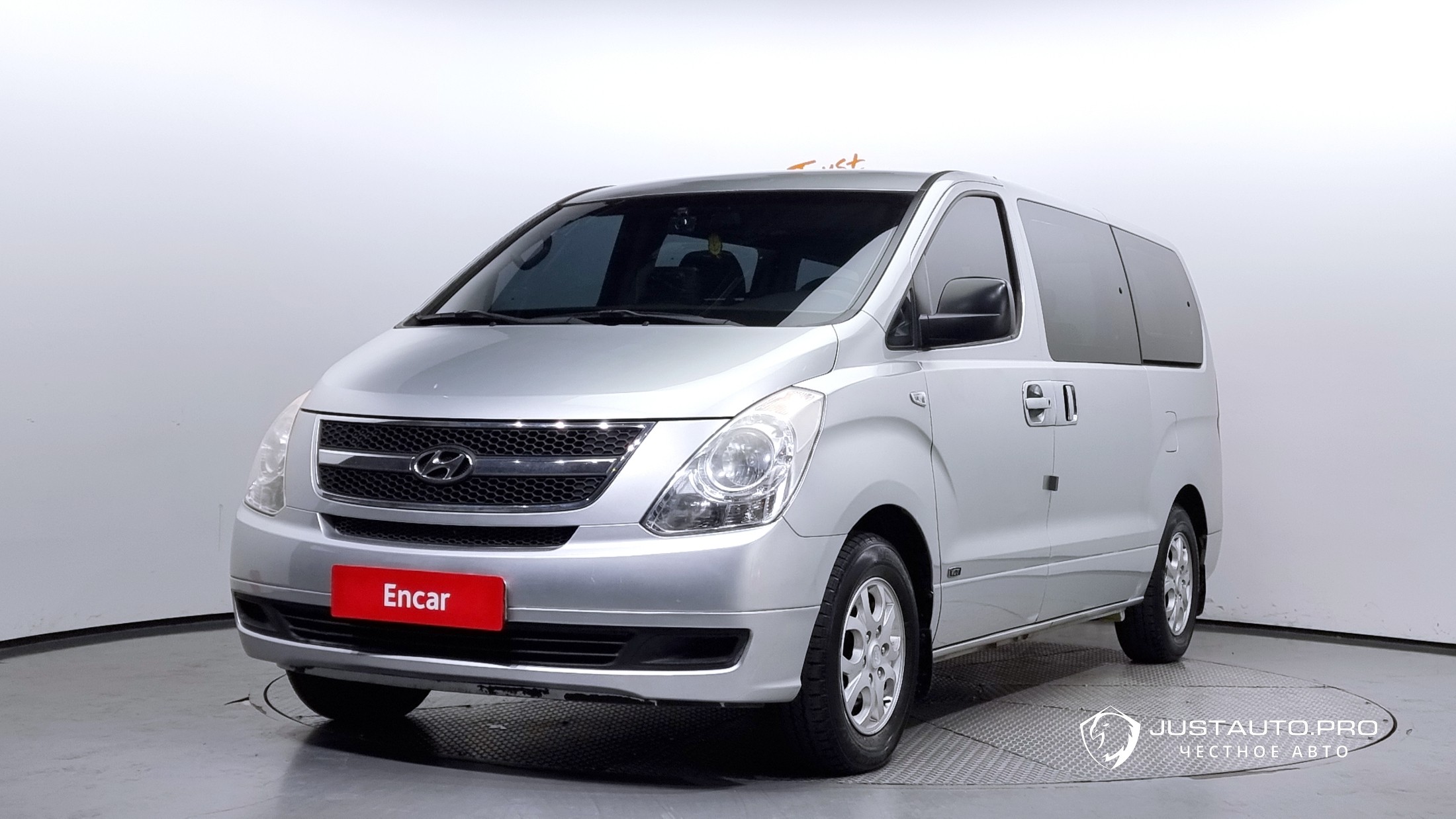 Автомобиль Hyundai Starex