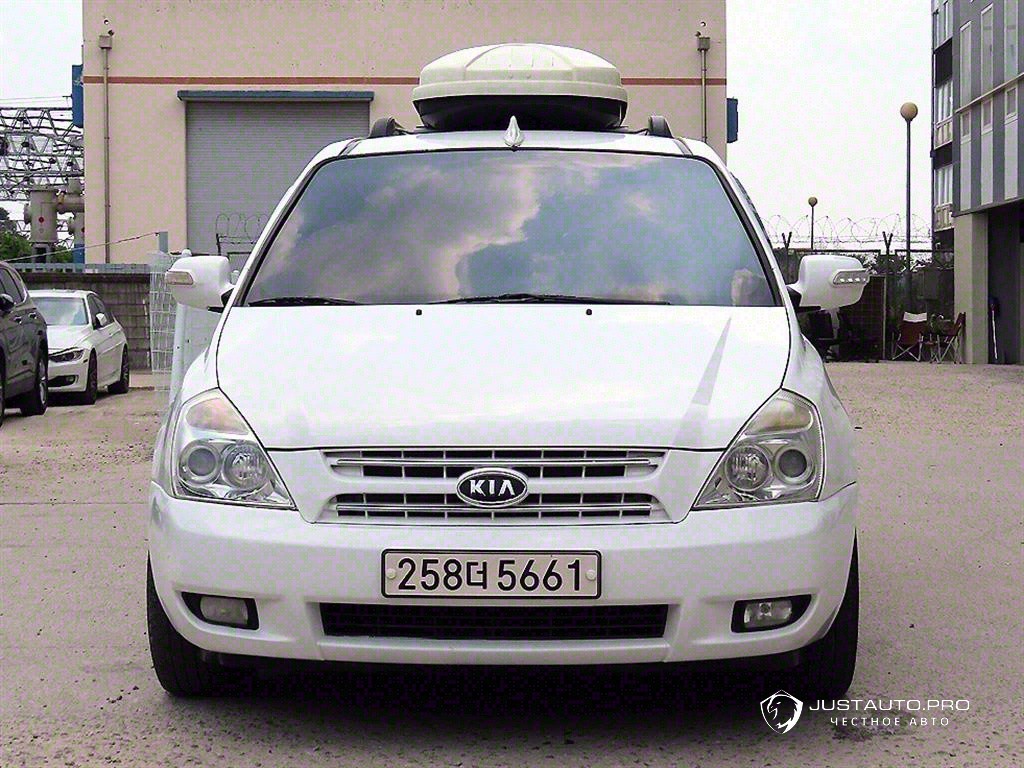 Автомобиль Kia Canival
