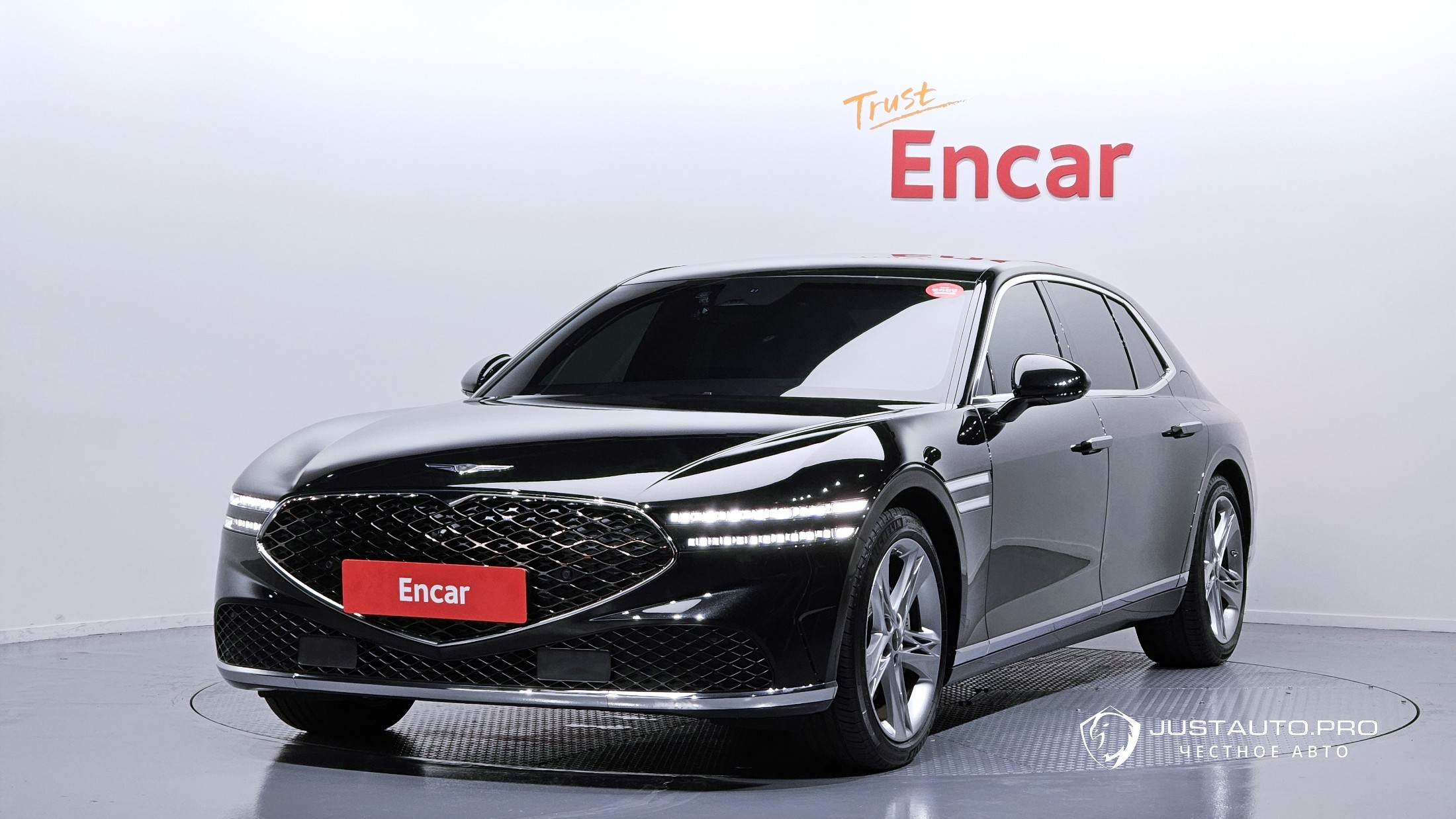 Автомобиль Genesis G90