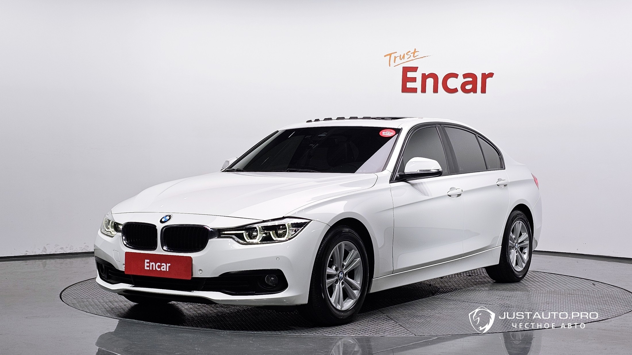 Автомобиль BMW 3-Series