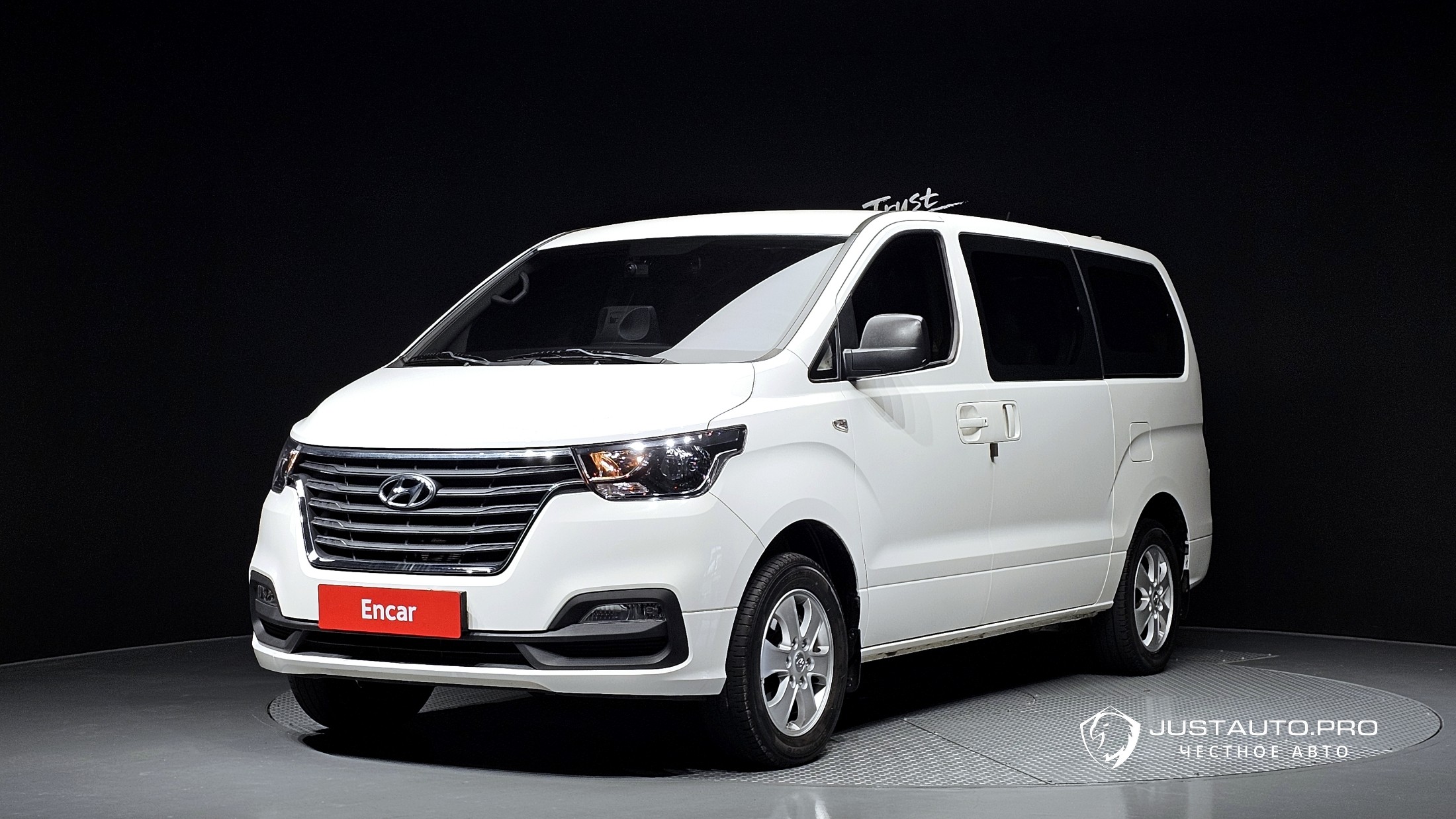 Автомобиль Hyundai Starex