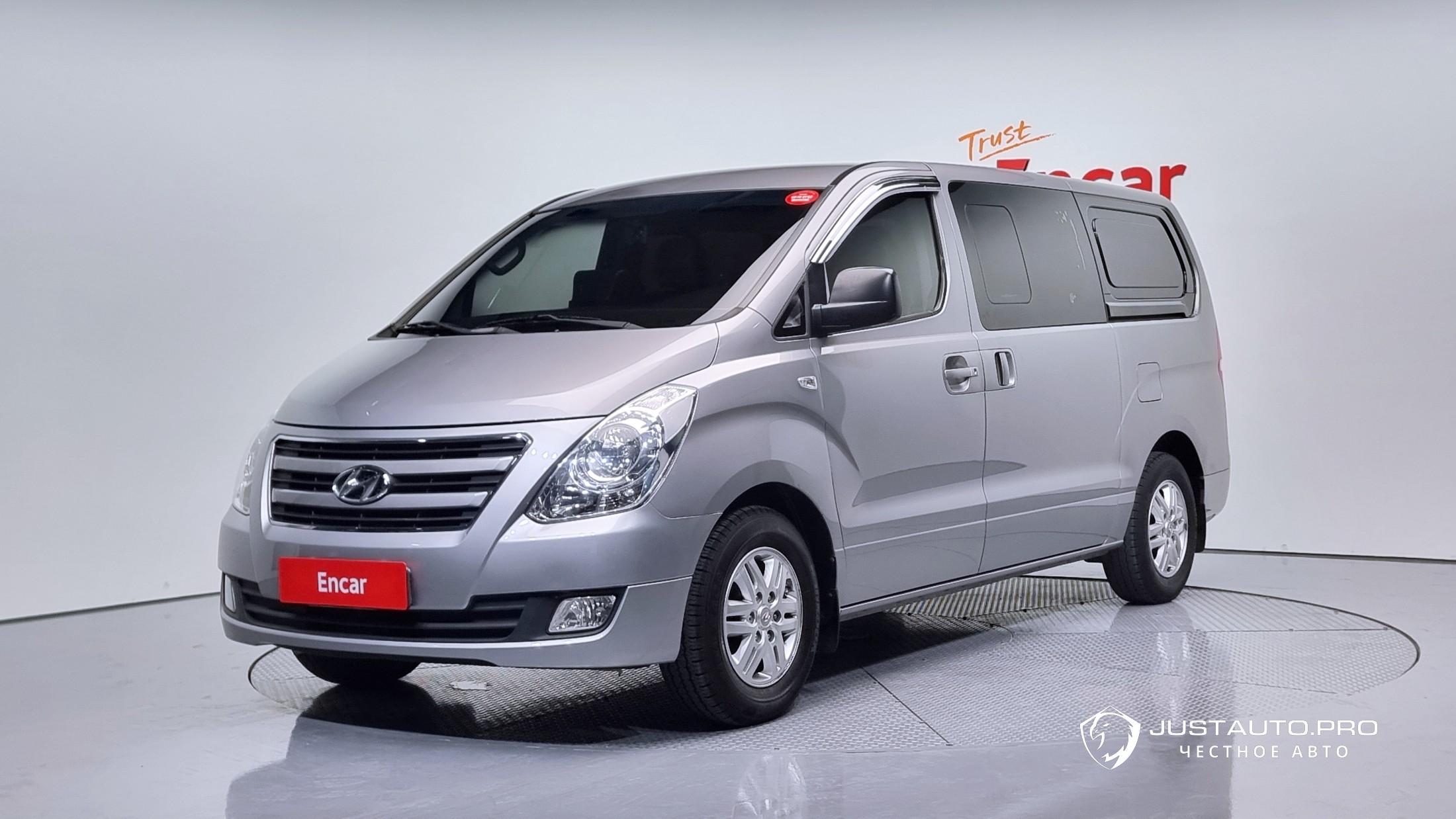 Автомобиль Hyundai Starex