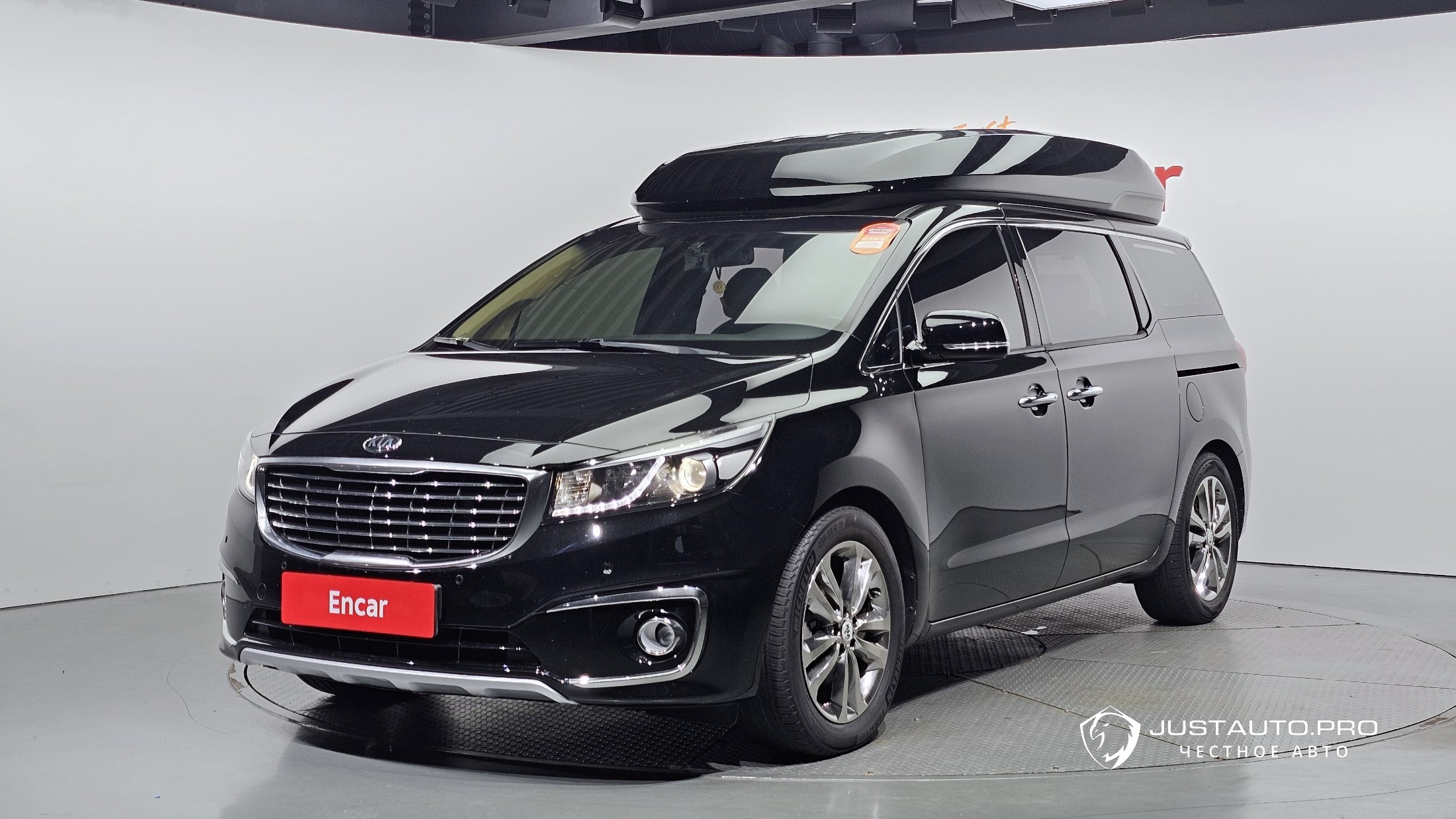 Автомобиль Kia Canival