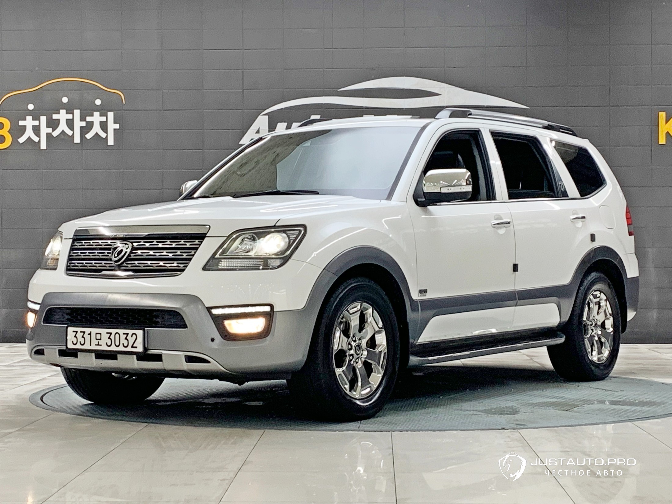 Автомобиль Kia Mohave