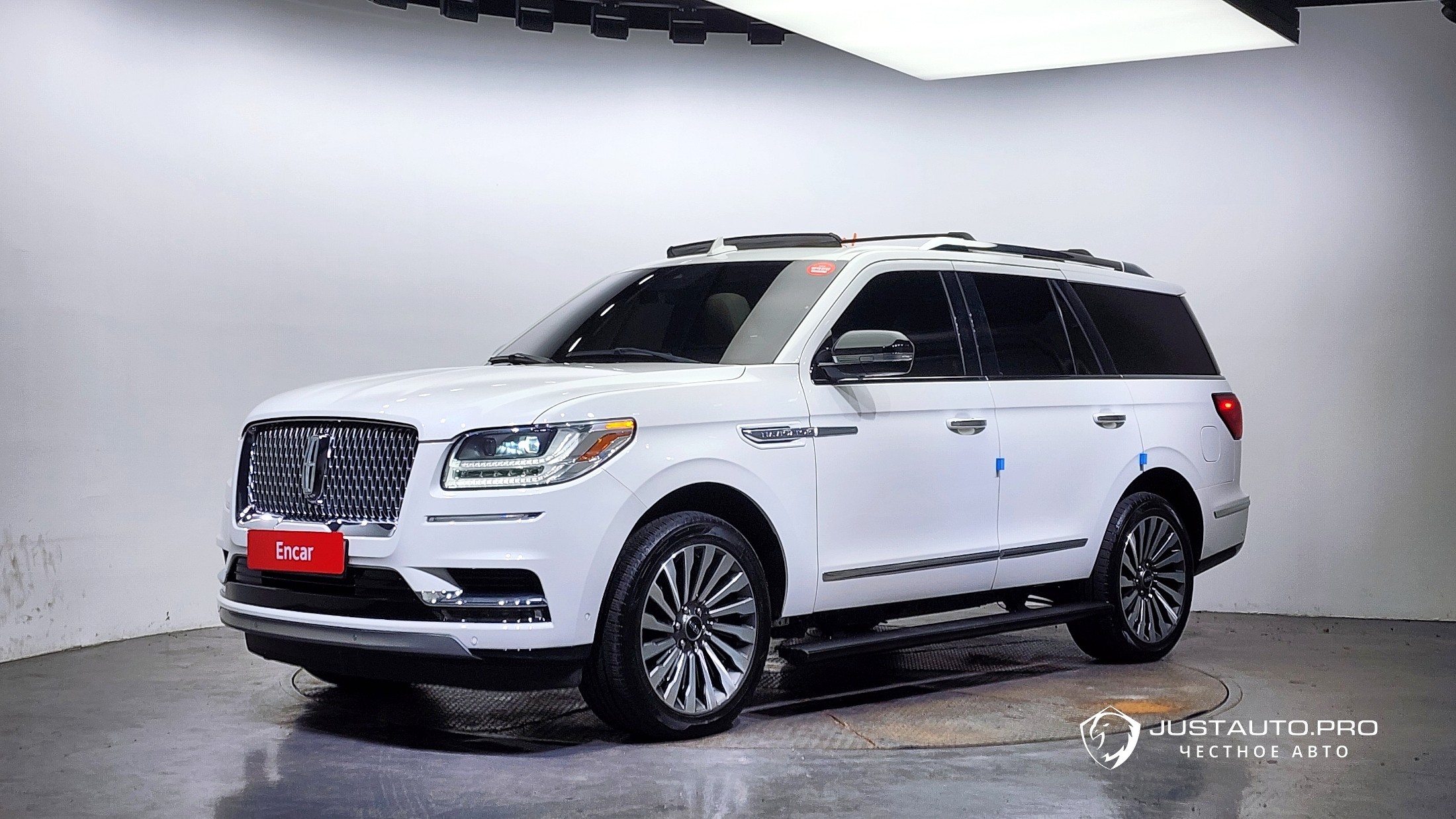 Автомобиль Lincoln Navigator