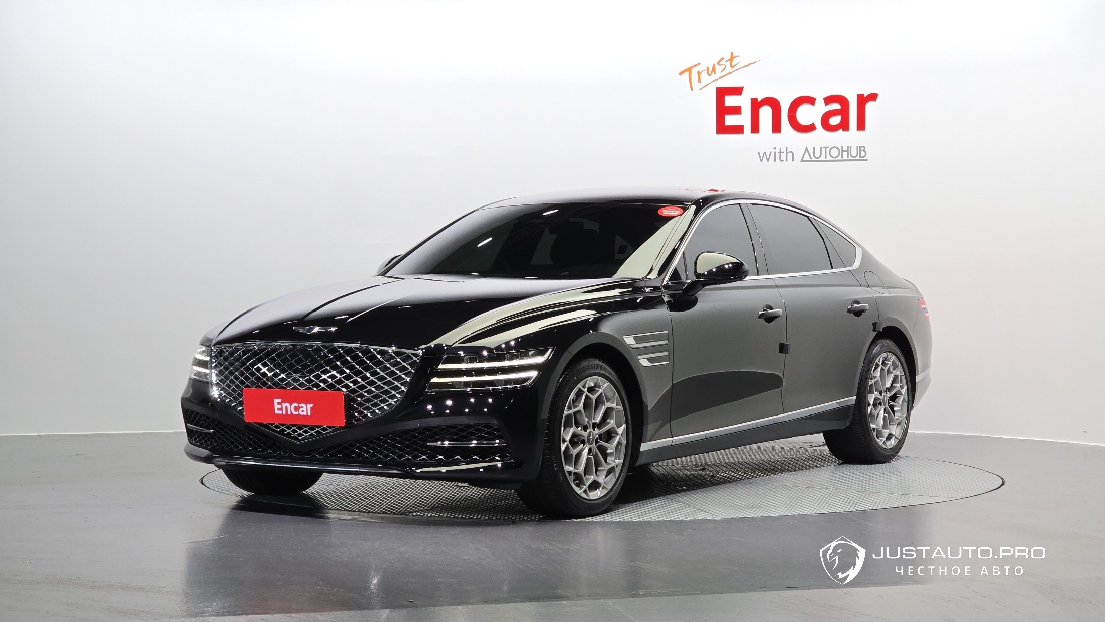 Автомобиль Genesis G80