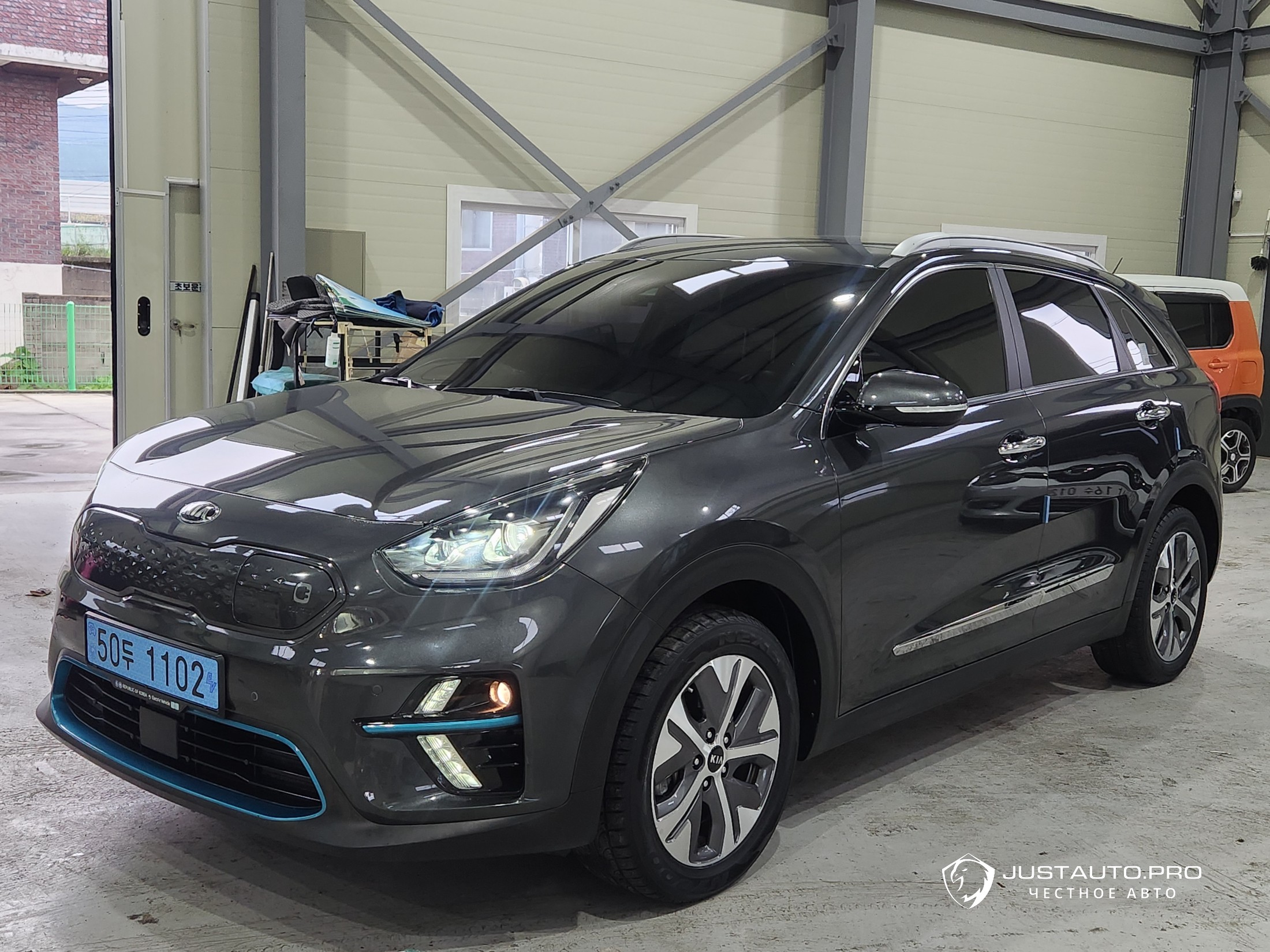 Автомобиль Kia Niro