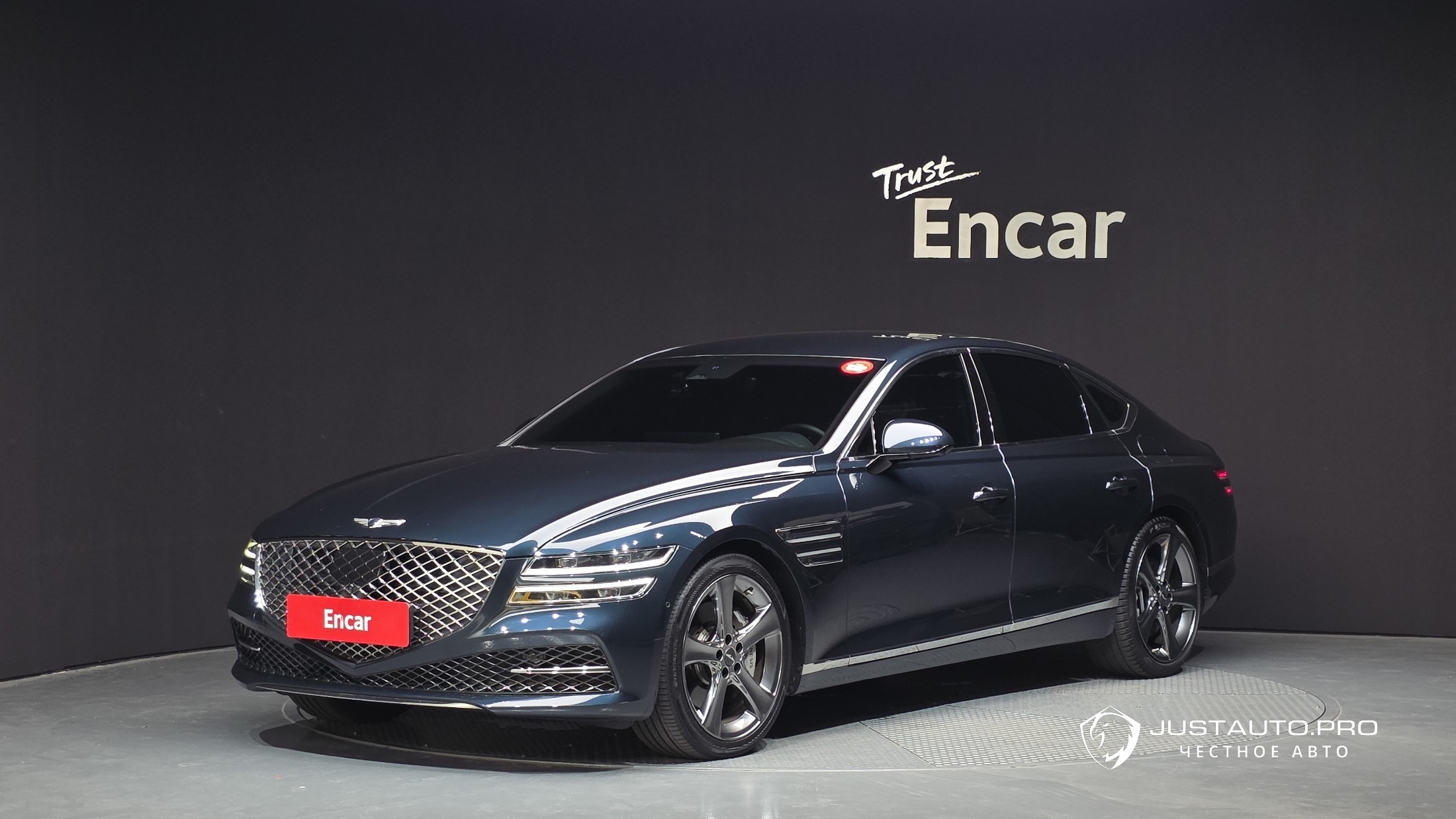 Автомобиль Genesis G80
