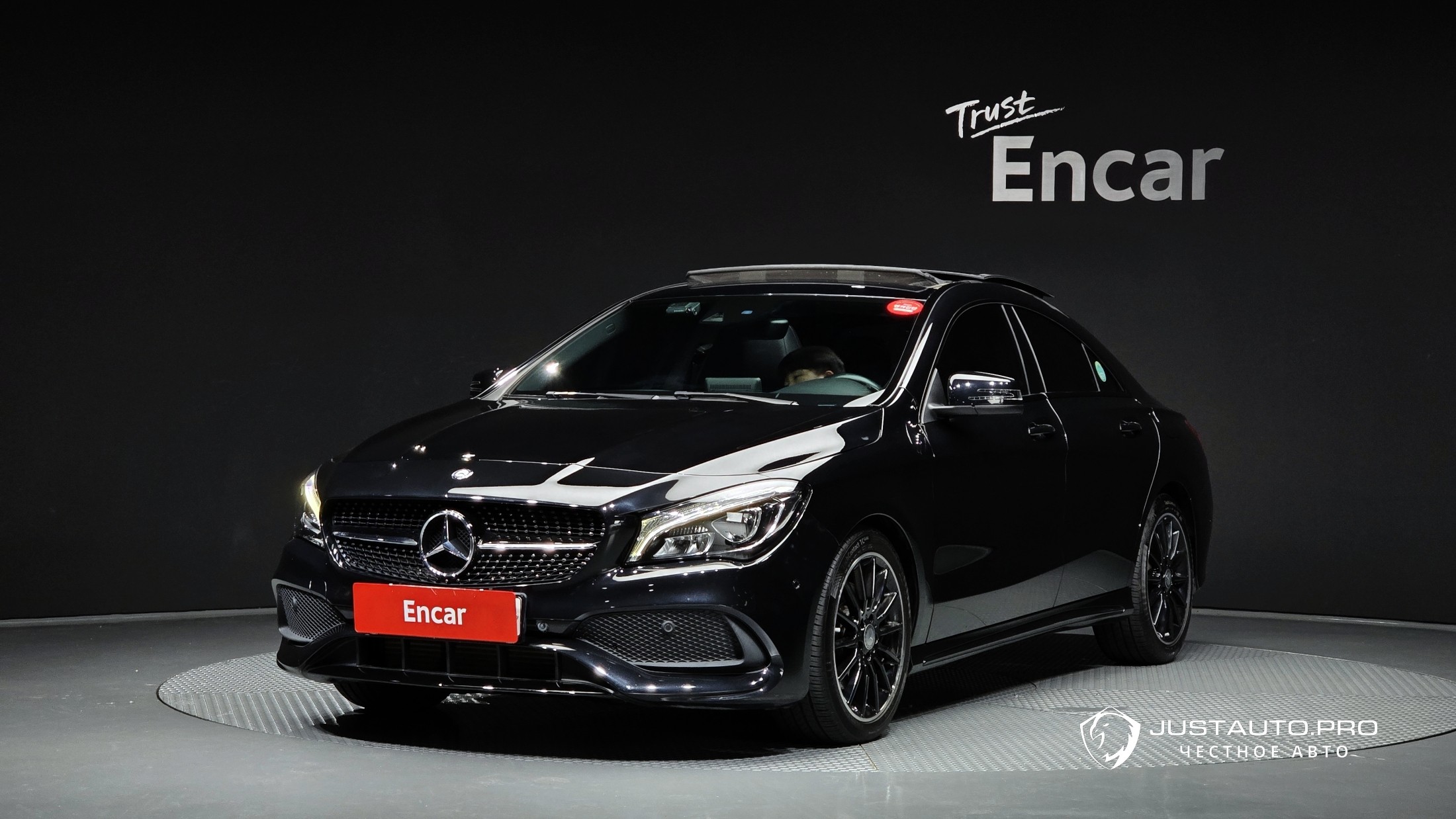Автомобиль Mercedes-Benz CLA-Class