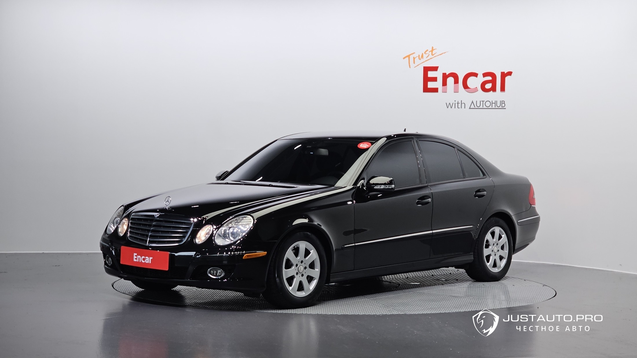 Автомобиль Mercedes-Benz E-Class
