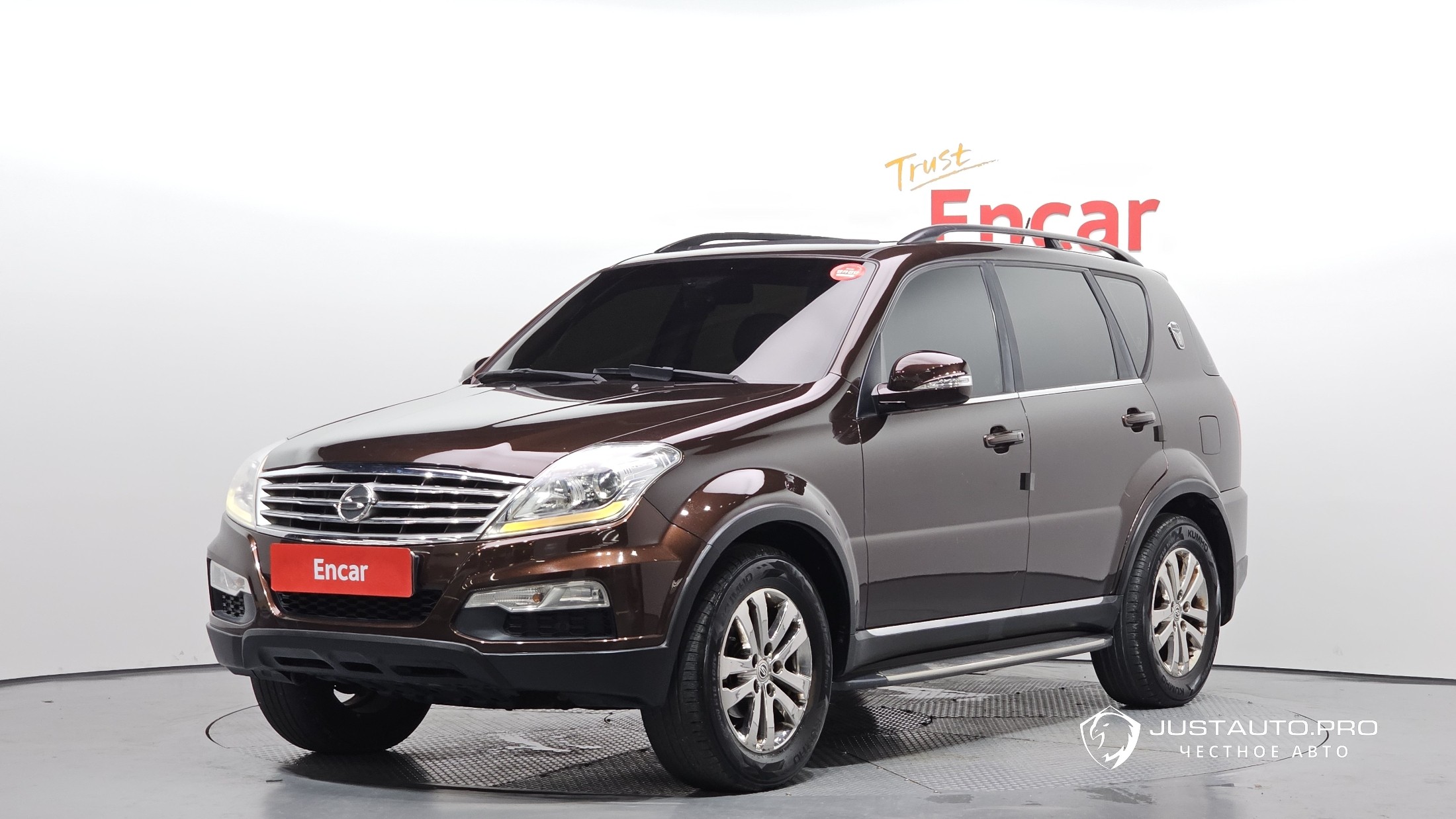 Автомобиль KG_Mobility_Ssangyong Rexton