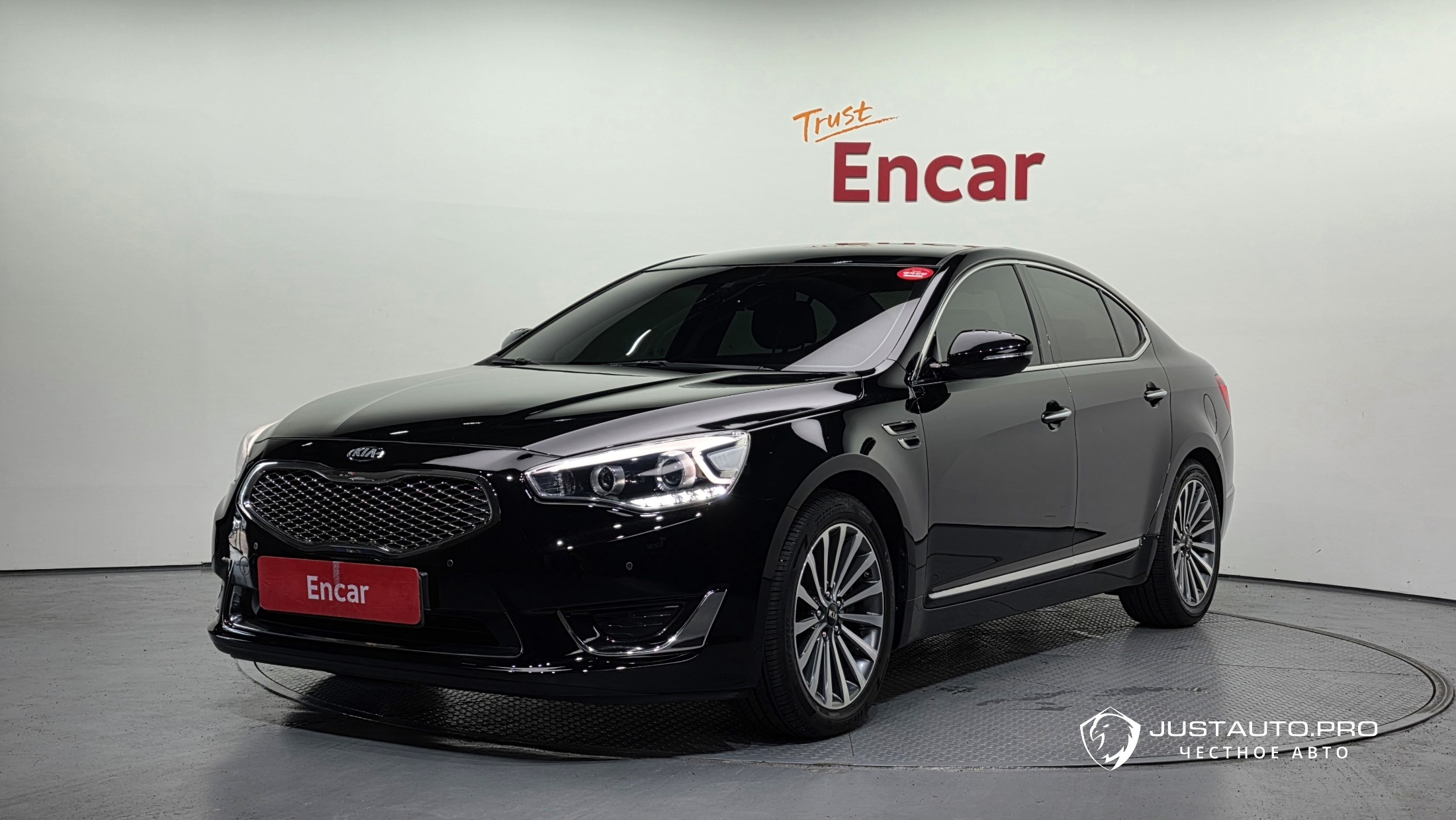 Автомобиль Kia K7