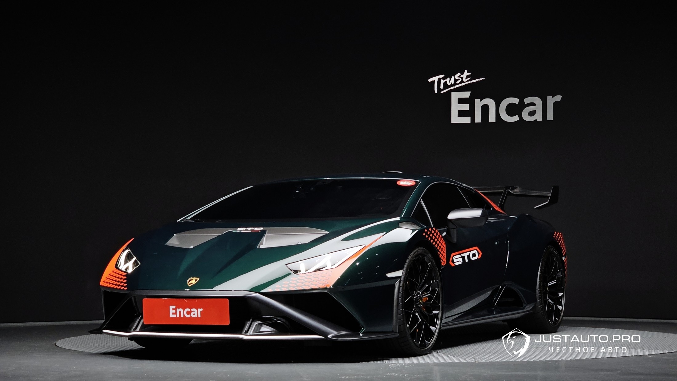 Автомобиль Lamborghini Huracan