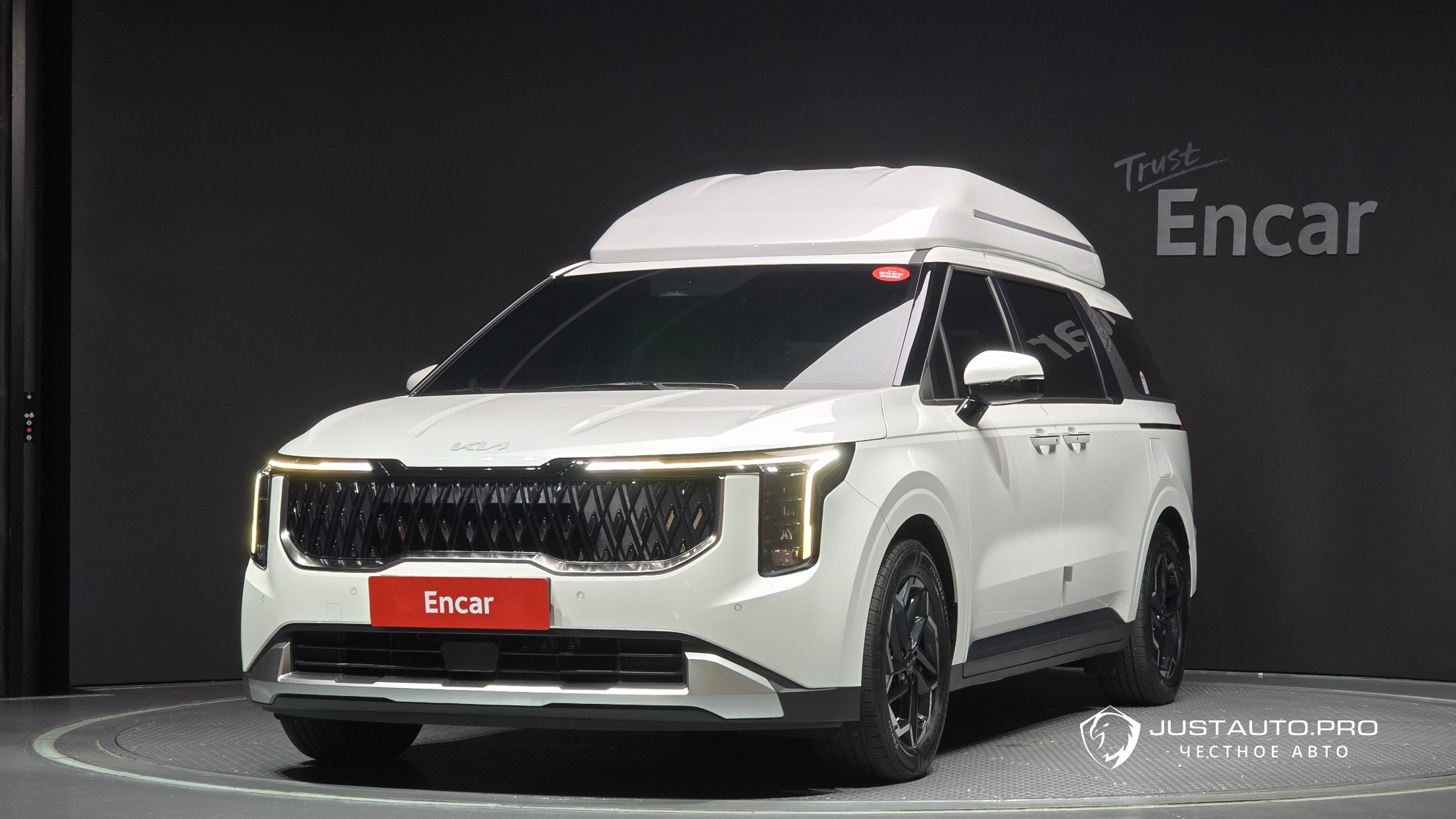 Автомобиль Kia Canival