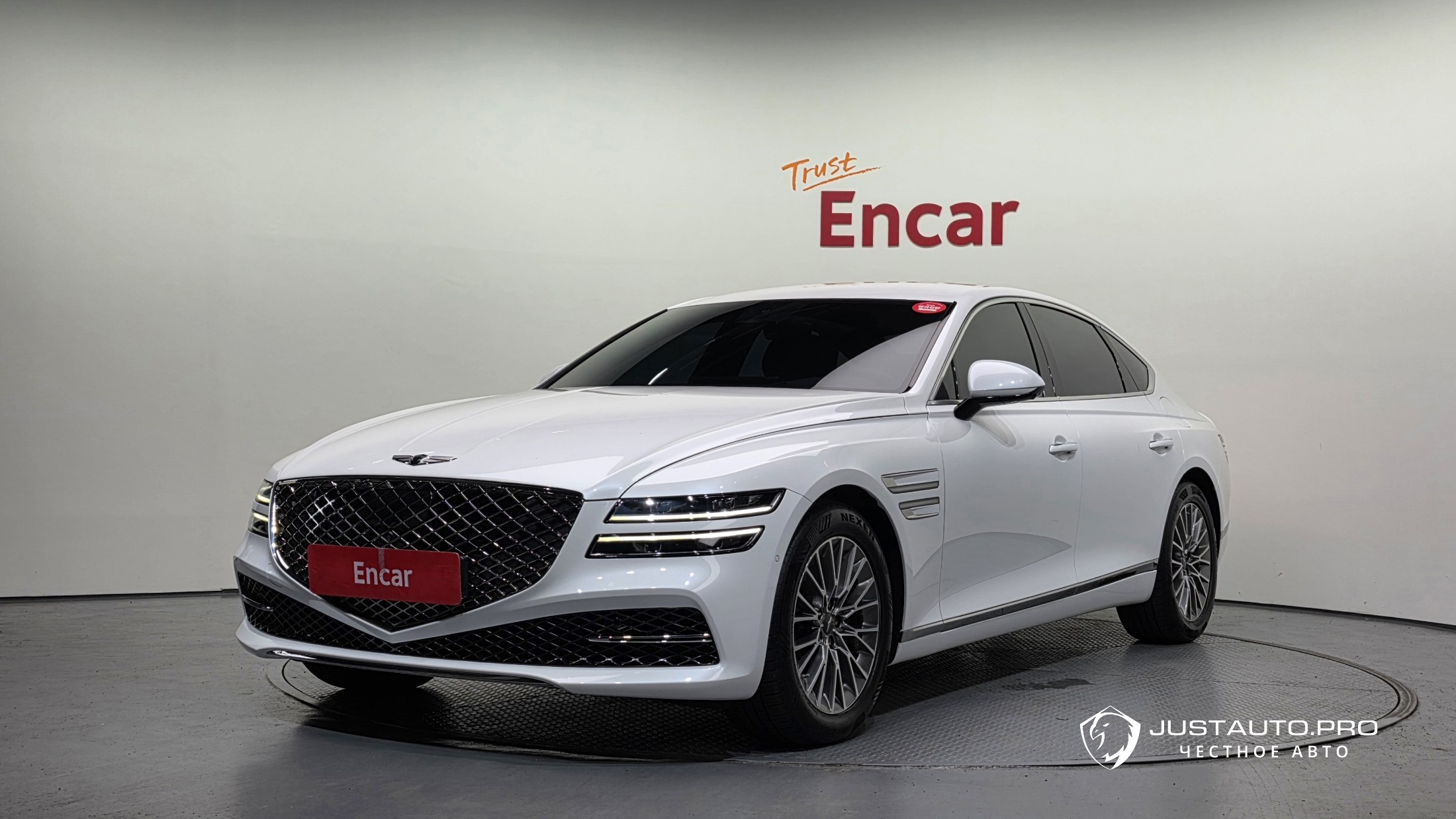 Автомобиль Genesis G80