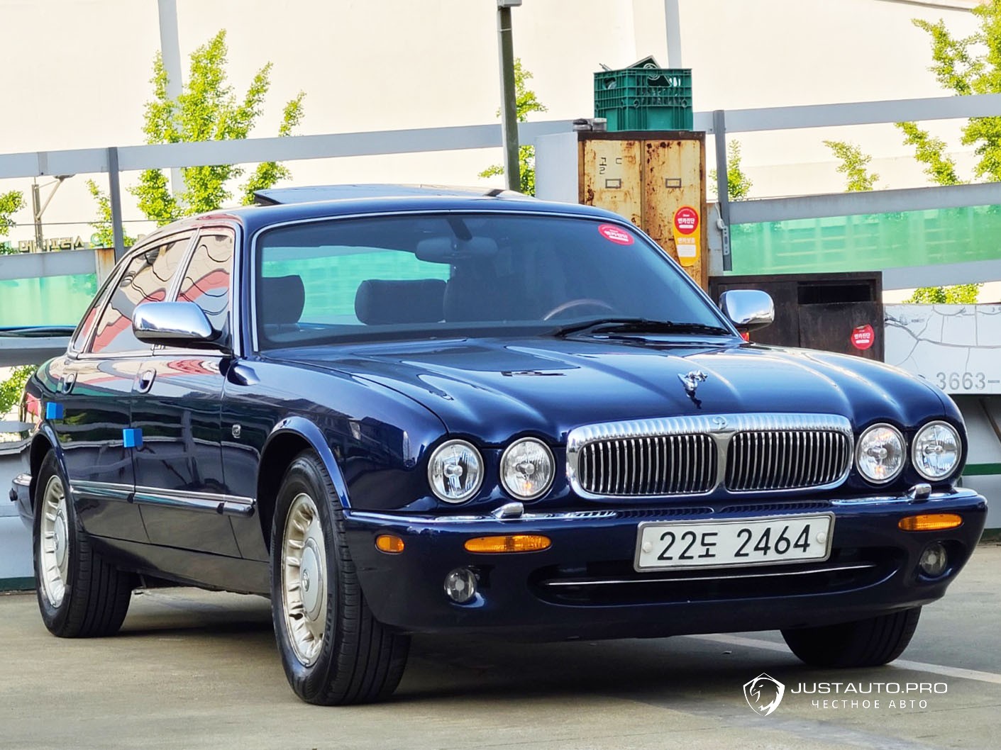 Автомобиль Jaguar Daimler