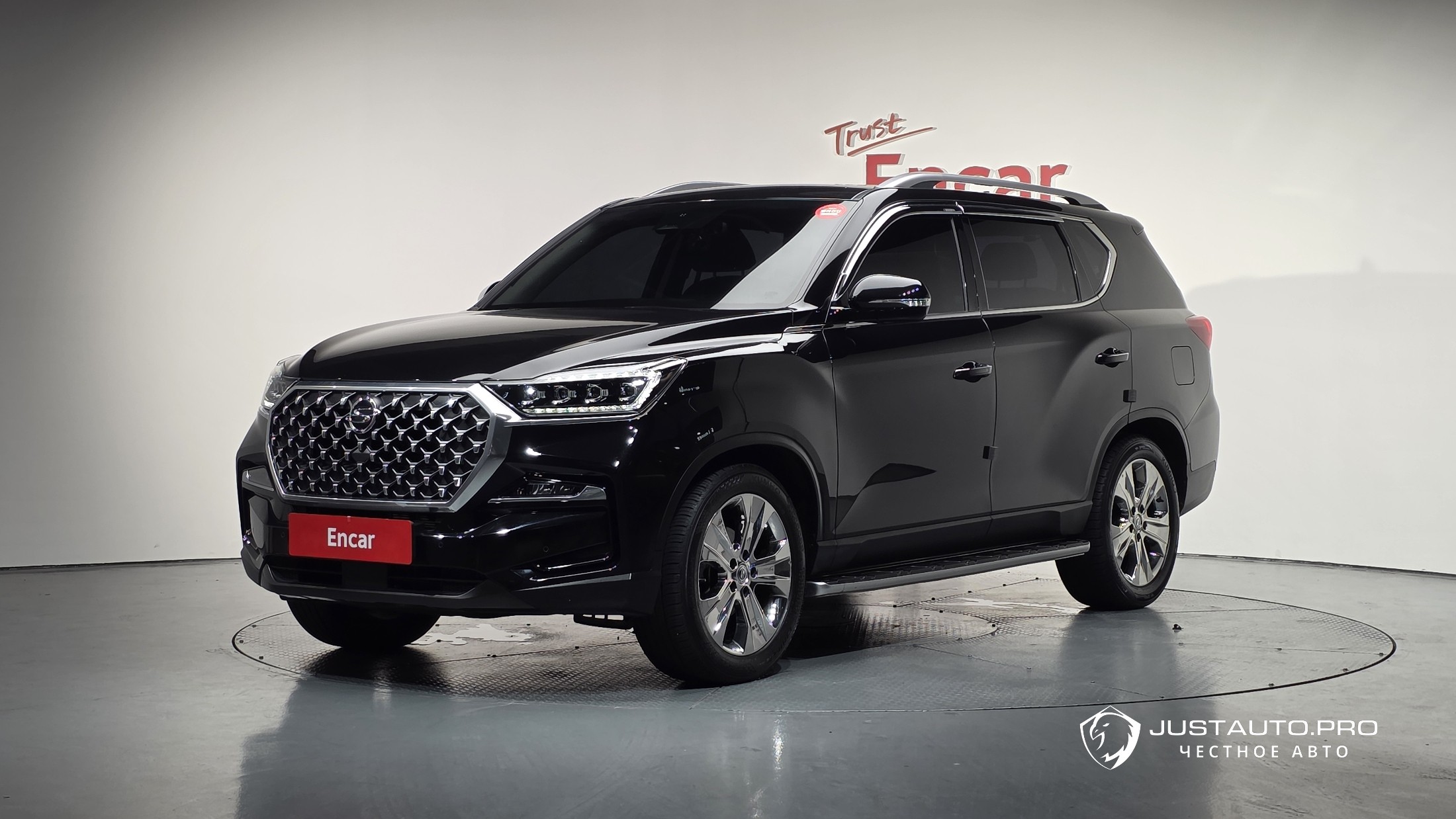 Автомобиль KG_Mobility_Ssangyong Rexton